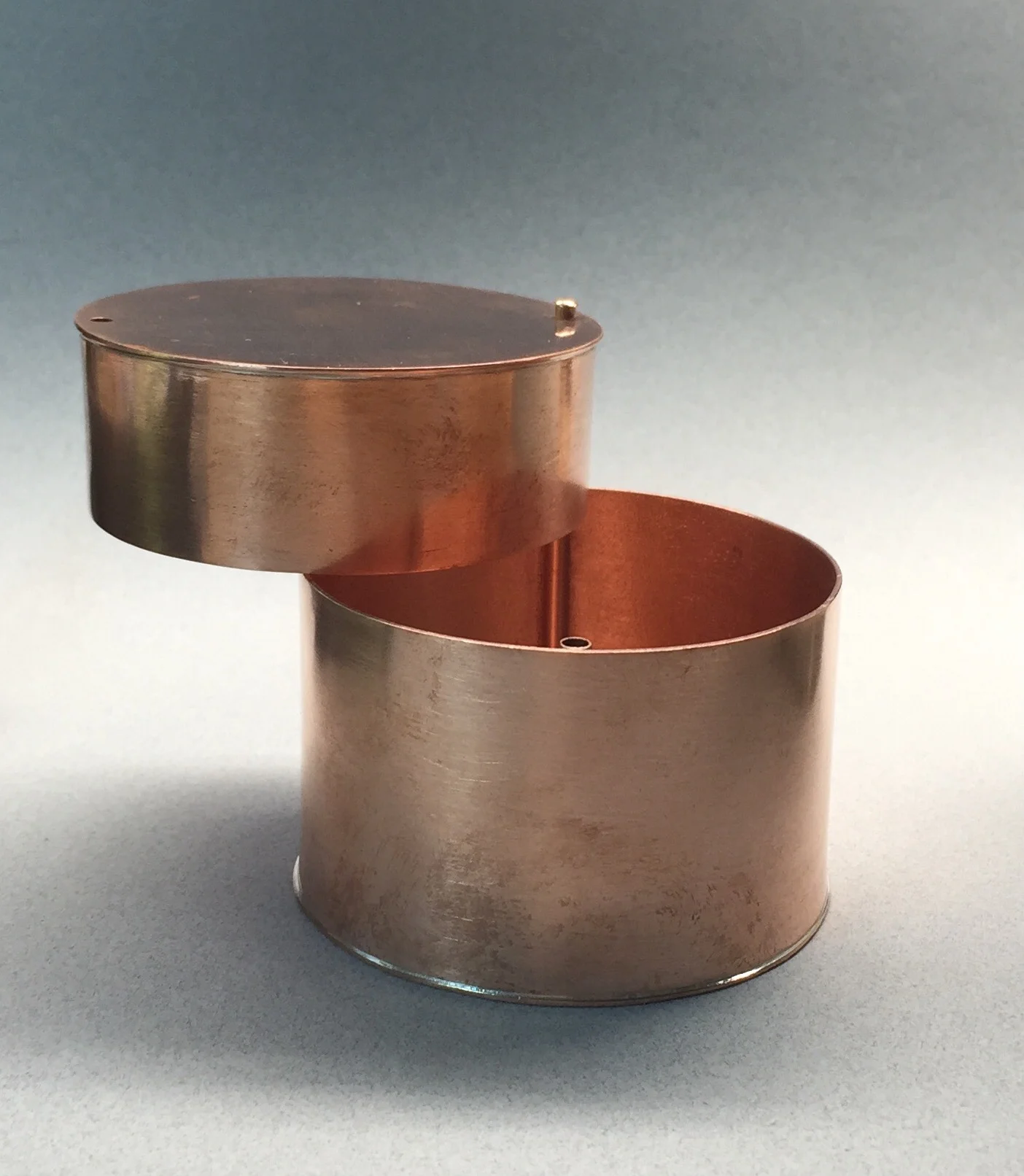Drum Box with Riveted Pin Hinge