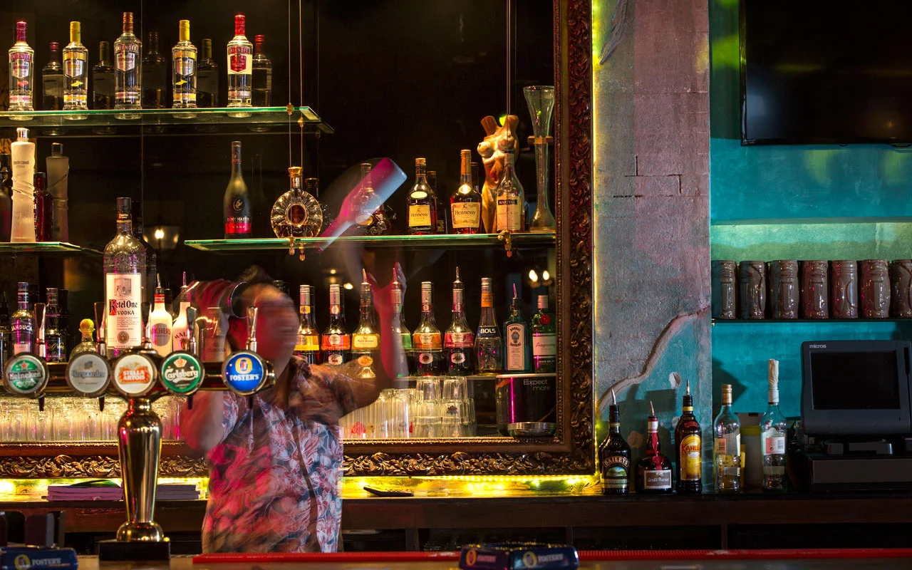 Cuban Bar Design - 4