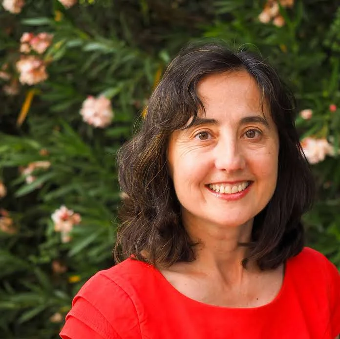 Angeles Bueno Villaverde Professor at the University Camilo José Cela and counselor in the schools SEK-Atlántico and SEK-El Castillo. She holds a PhD and a Master in International Education and Bilingualism. She has done research in the field of education, emphasizing “ Study on the Educational Participation of Families and Students in the Centers of the Community of Madrid” financed by the School Board of the Community of Madrid, “Impact of cooperative learning in the inclusion of gifted students in the Community of Madrid” (Minitry of Education), “Theoretical and instructional bases of the Professional Didactic Campus” (University of Camilo José Cela), “Evaluation, assessment and differentiated teaching for gifted students” (Pryconsa Foundation), "Additional language teaching and learning in International Baccalaureate (IB) Primary Years Program schools" financed by the IB, the International Project "Giftedness and minorities: Problems and young people" funded by the Socrates National Agency (2002-04), participated in the Projects: Intervention Program aimed for high ability students (2011) financed by Pryconsa and “Creative Learning Method” in the field of Mathematics and Social Sciences in Primary Education (2010). She received an Award by the SEK institution for her "Counseling and Tutorial Plan" in 1998. She has supervised three Thesis “Analysis and Feasibility of Primary Years Programme Implementation” (Steffen, 2015) and “Training needs in the videogame sector” (Gonzalo Martínez, 2015) and “Case studies of managers of government teams in the Spanish university: Conditioning and leadership styles” (San Juan, 2017)