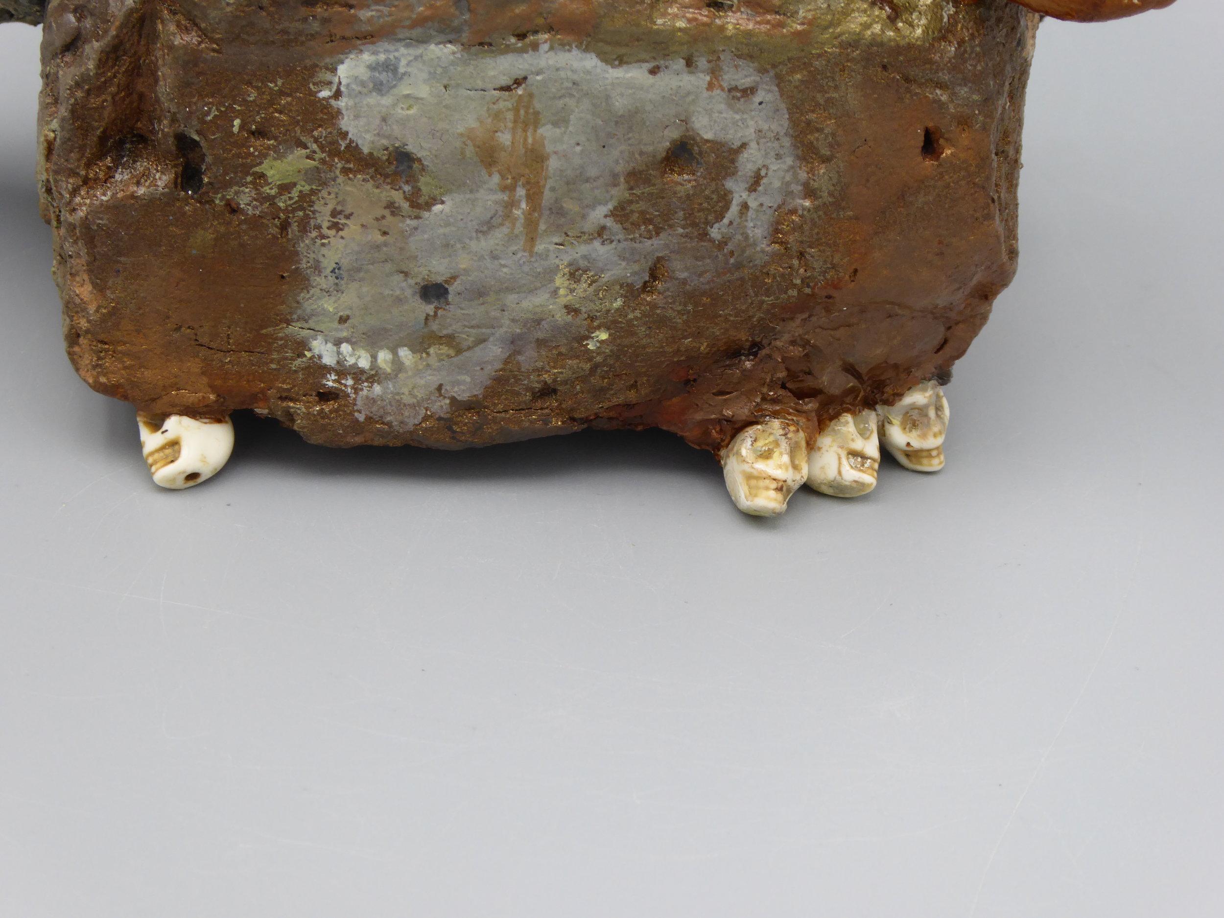 Eligius The Martyr - Base - ide.JPG