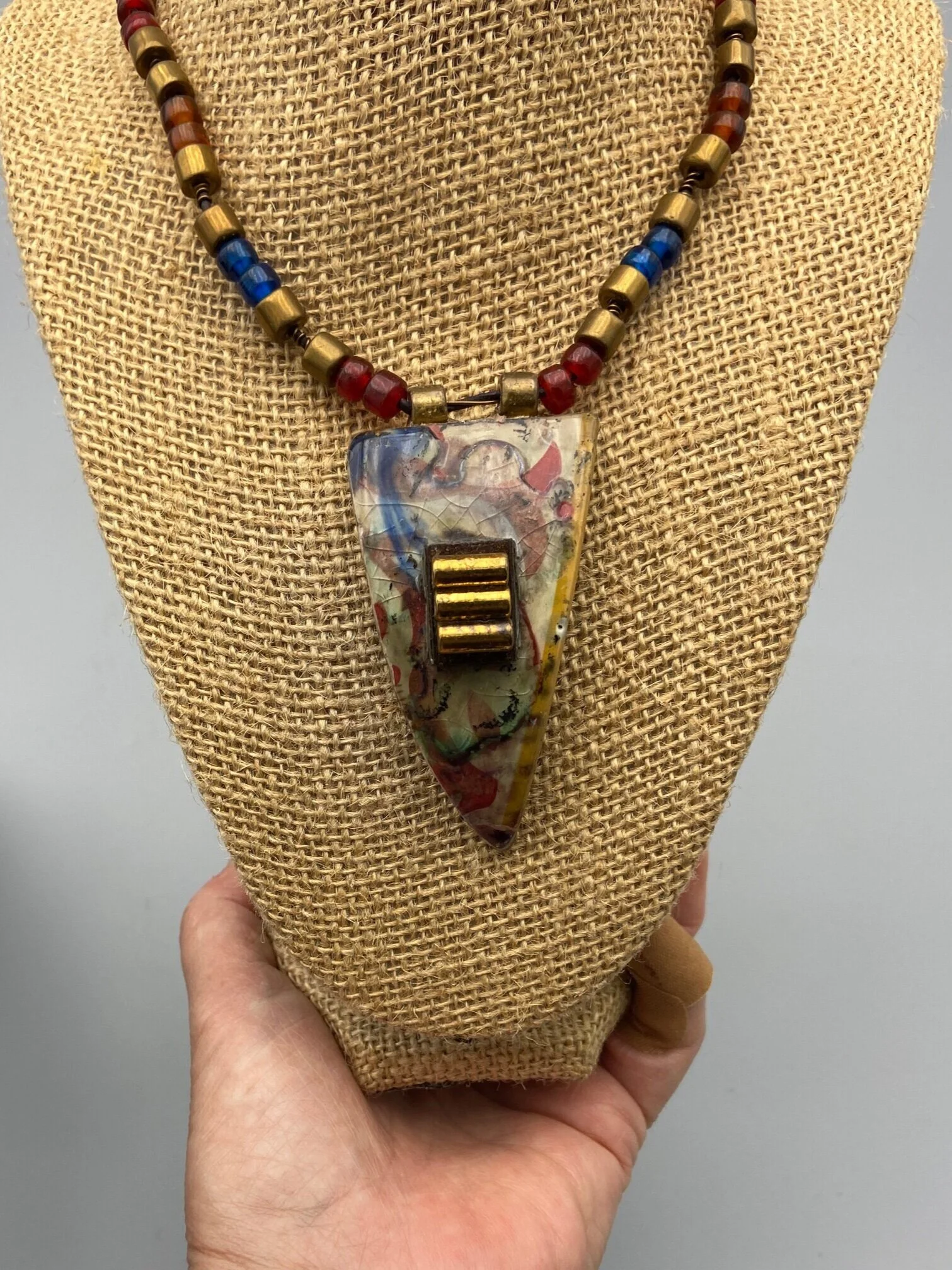 05FE9B00-BB32-4130-ABC7-FD7D540FE83C