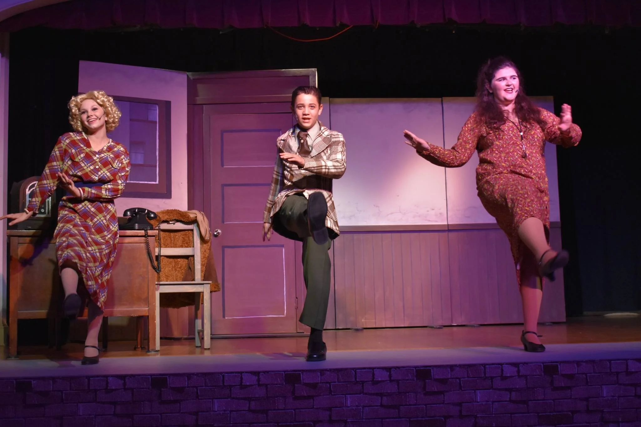 annie1904186.jpg