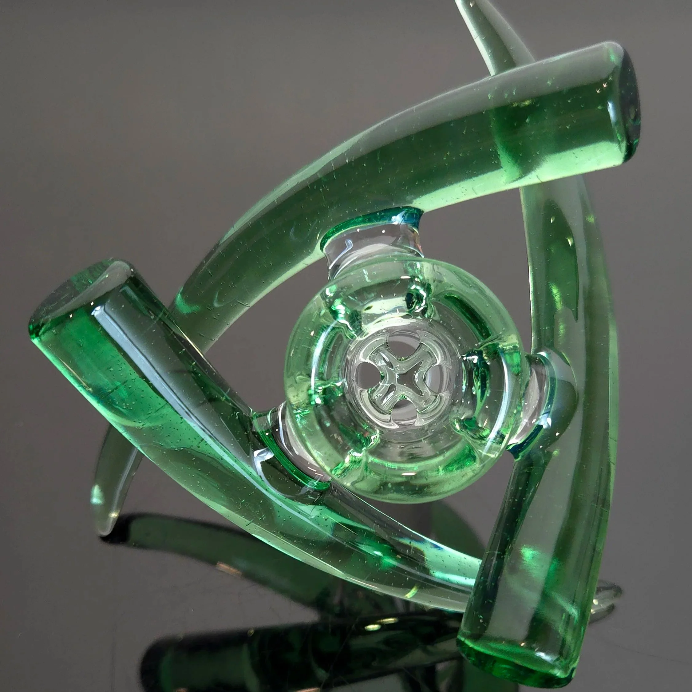 18-4 Hydra CFL Triple Turbine