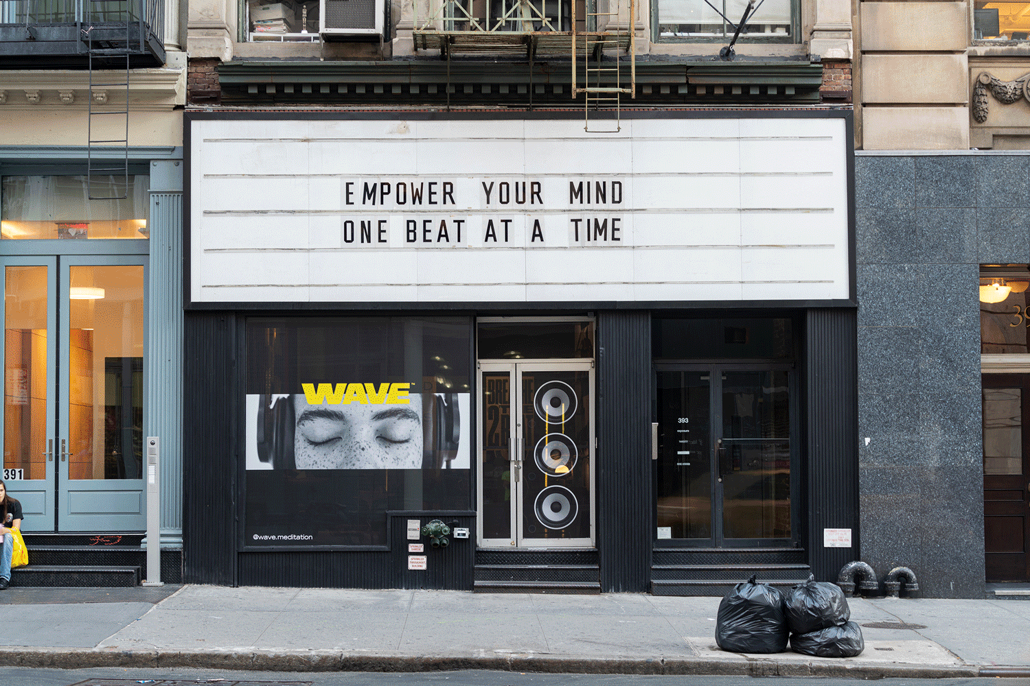 1SHOWROOM_FACADE-1_LO_gif (1) (1).gif