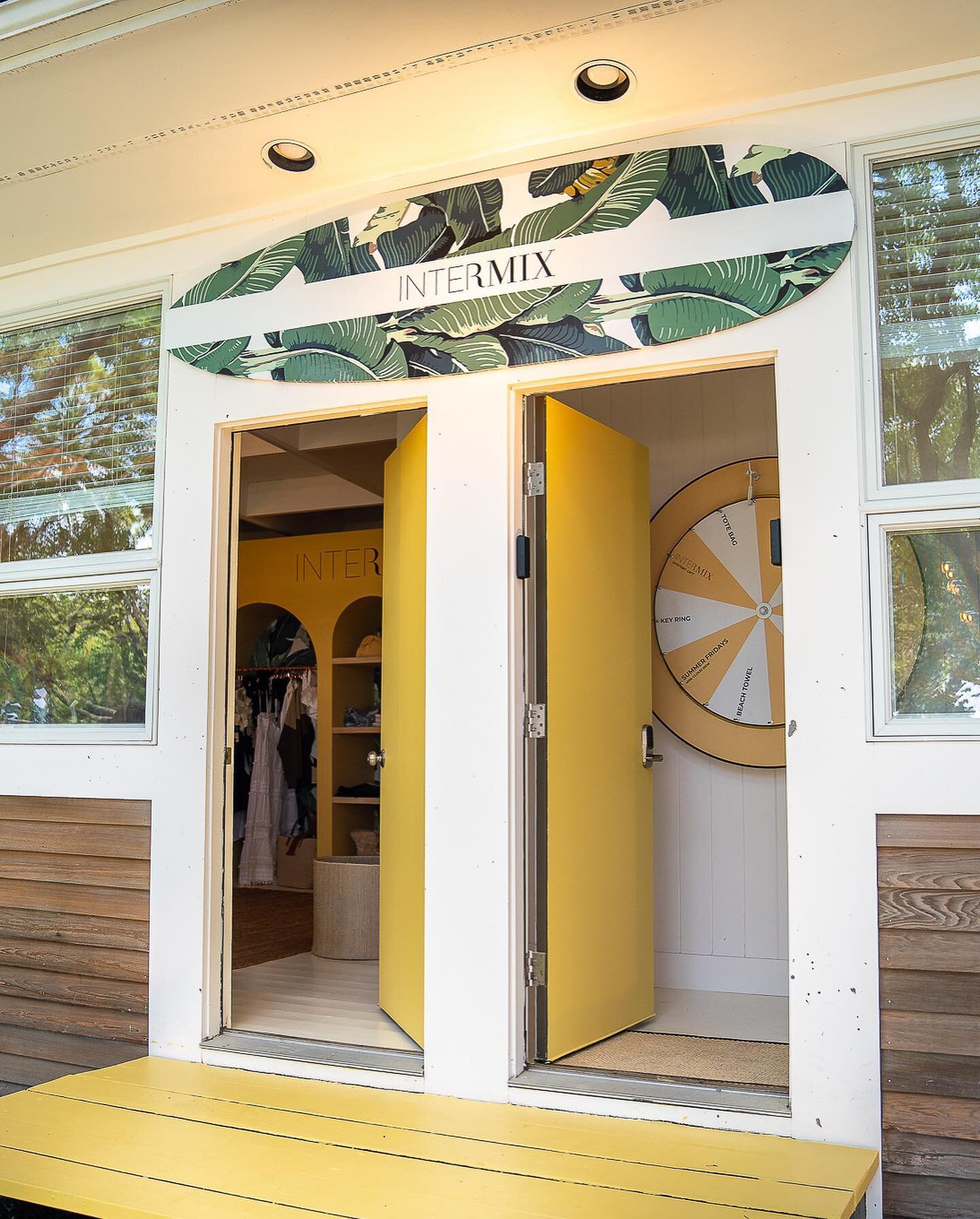 That&rsquo;s a wrap on INTERMIX in Montauk! Peep our &ldquo;Summer By INTERMIX&rdquo; pop-up shop and total @ruschmeyers takeover ⛱

From bungalow to boutique overnight, produced and operated by Butter. Complete with&hellip; 

The chicest out-east ed
