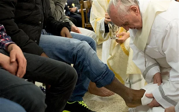93Pope-Feet-1_2522629b.jpg