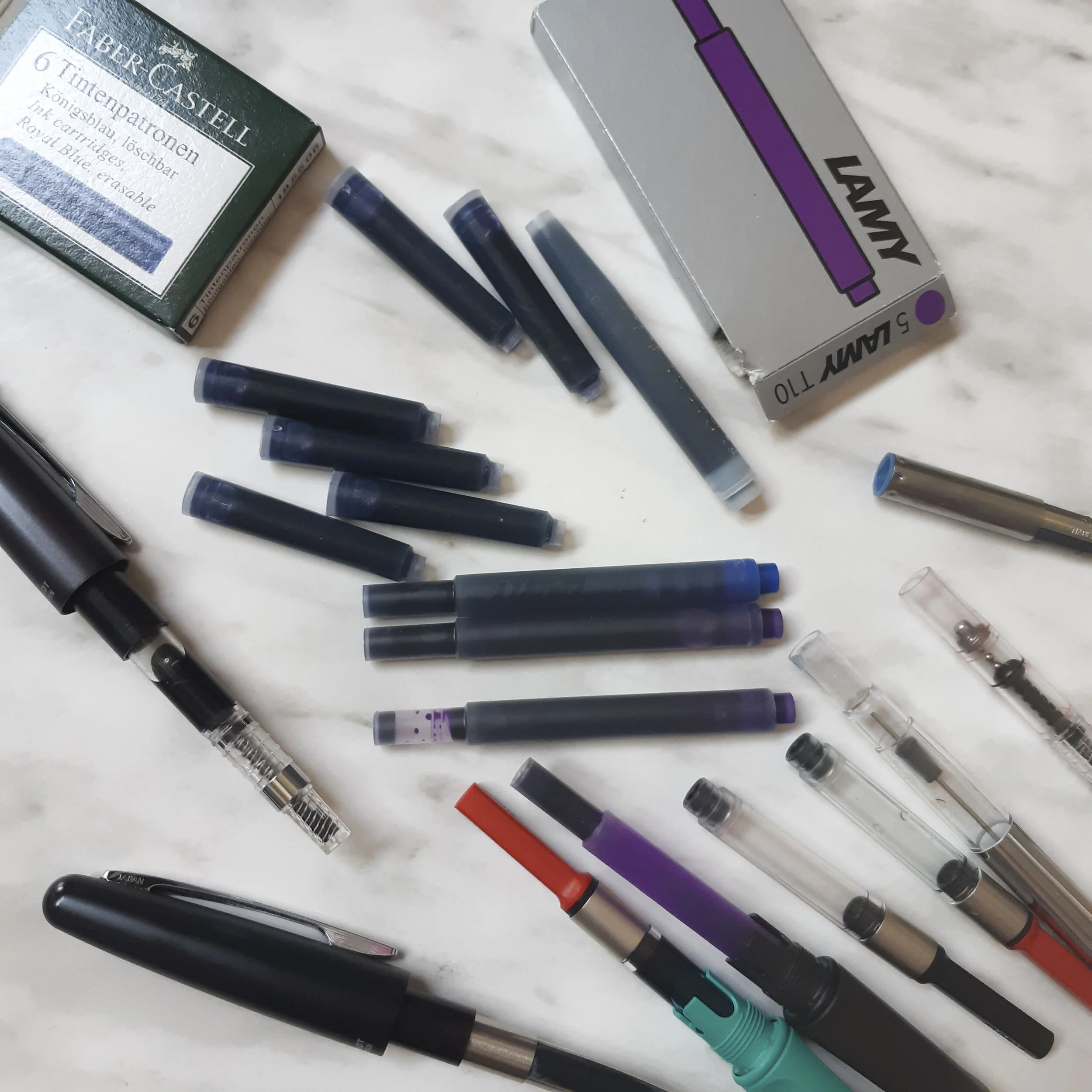 What's the Difference Between a Fountain Pen Cartridge and a Converter?