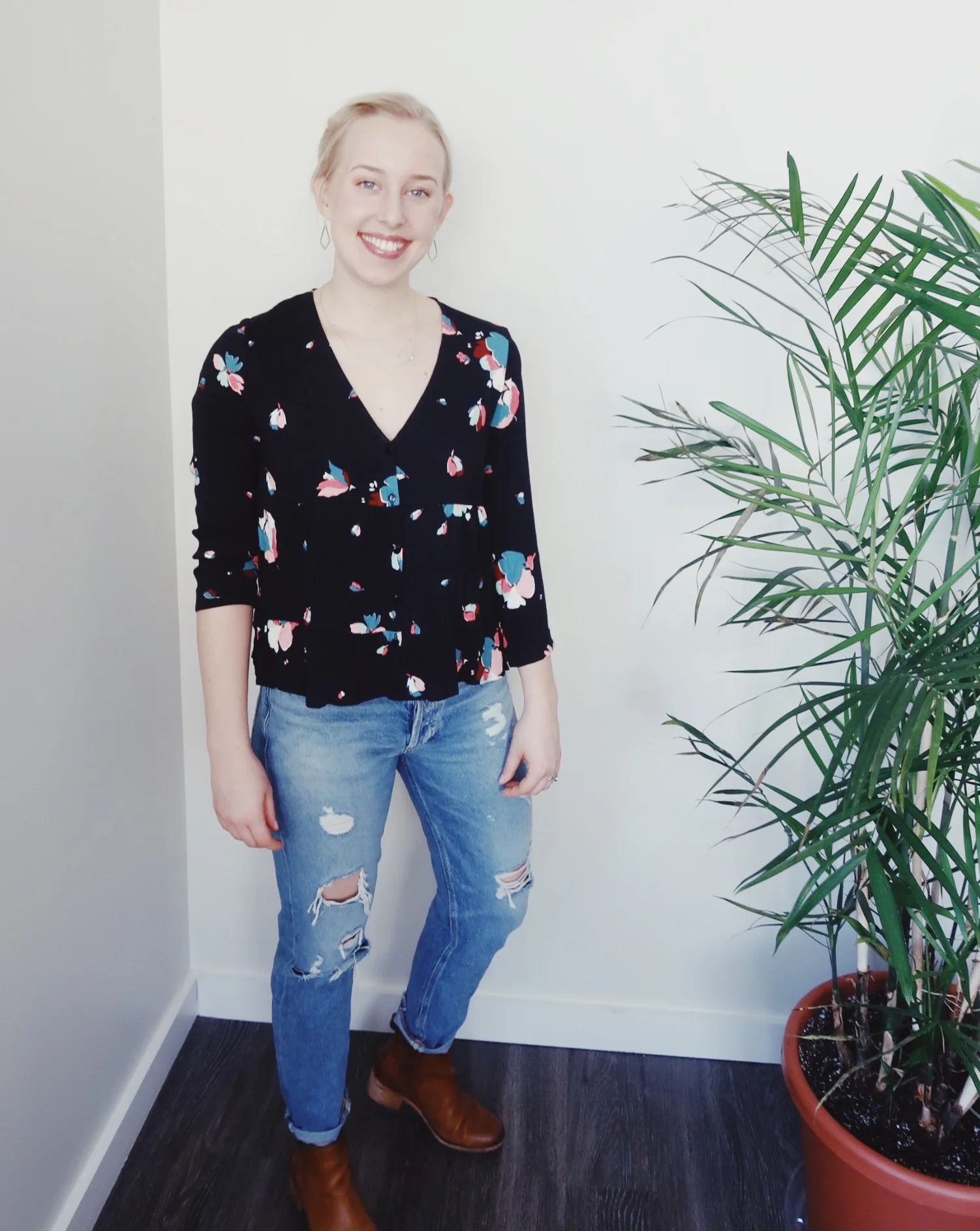 Top: Sezane ; Jeans: Aritzia (sold out), Boots: Kork Ease , Earrings: Kendra Scott