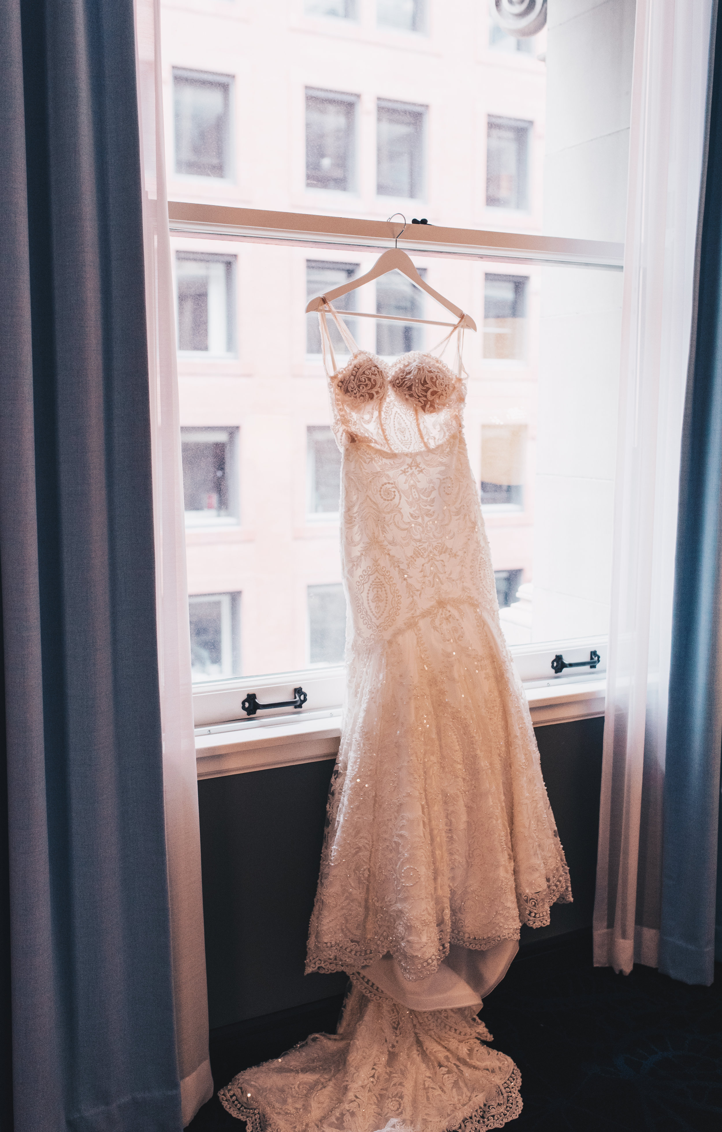 Bride Getting Ready Photos, Wedding Detail Photos, Kimpton Gray Hotel Wedding, Chicago Wedding 