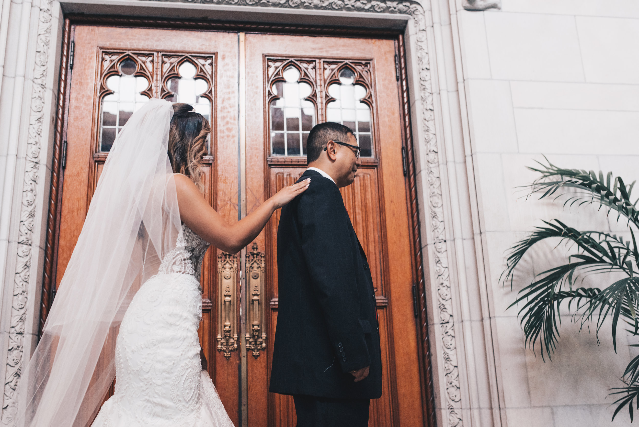 Chicago Bride and Groom Photos, Chicago Wedding, Chicago Wedding Photographer, Chicago Elopement Photographer, Father and Bride First Look