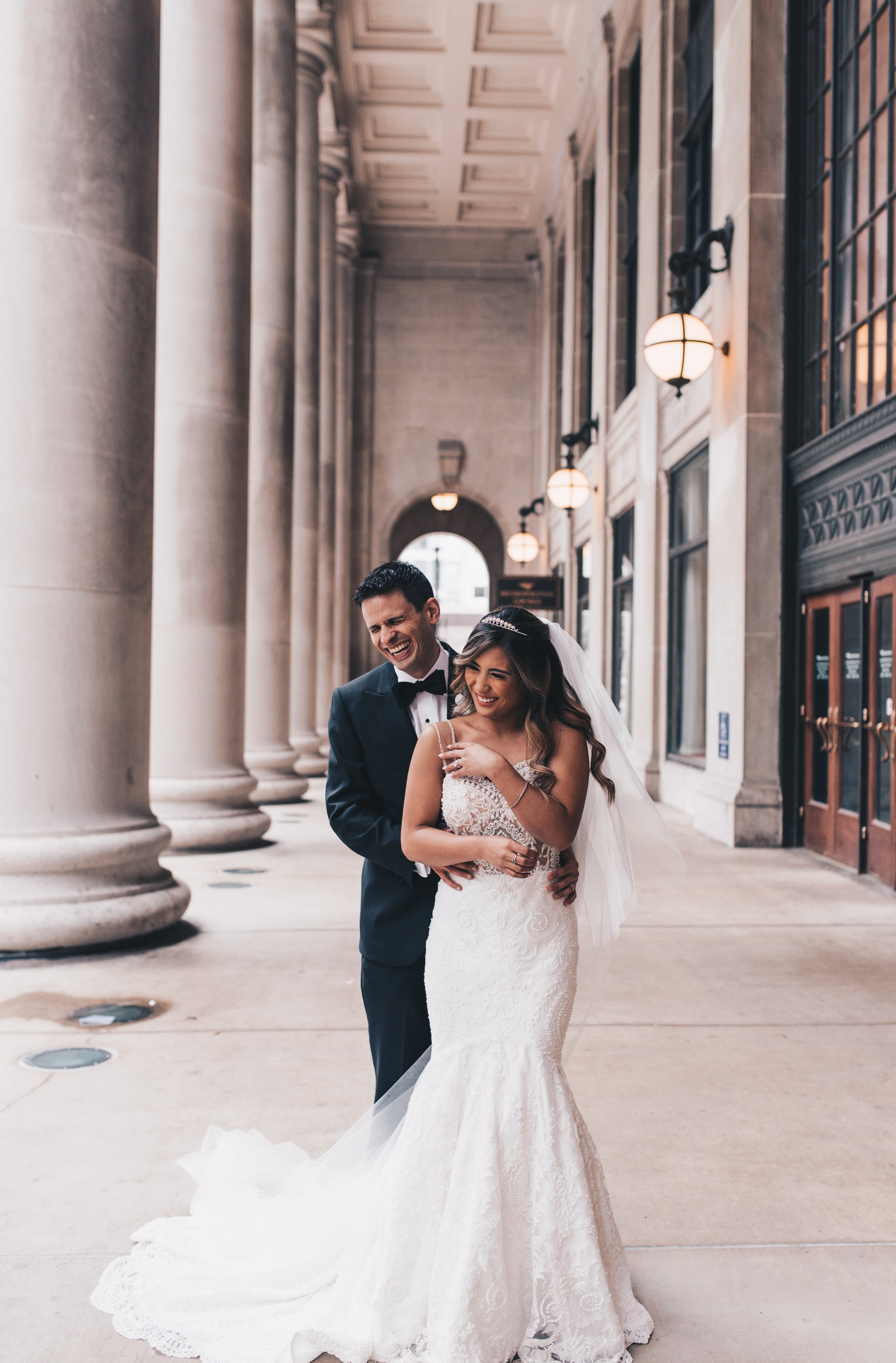 Chicago Bride and Groom Photos, Chicago Wedding, Chicago Wedding Photographer, Chicago Elopement Photographer, Chicago Bride and Groom Photos, Union Station, Union Station Wedding Photos