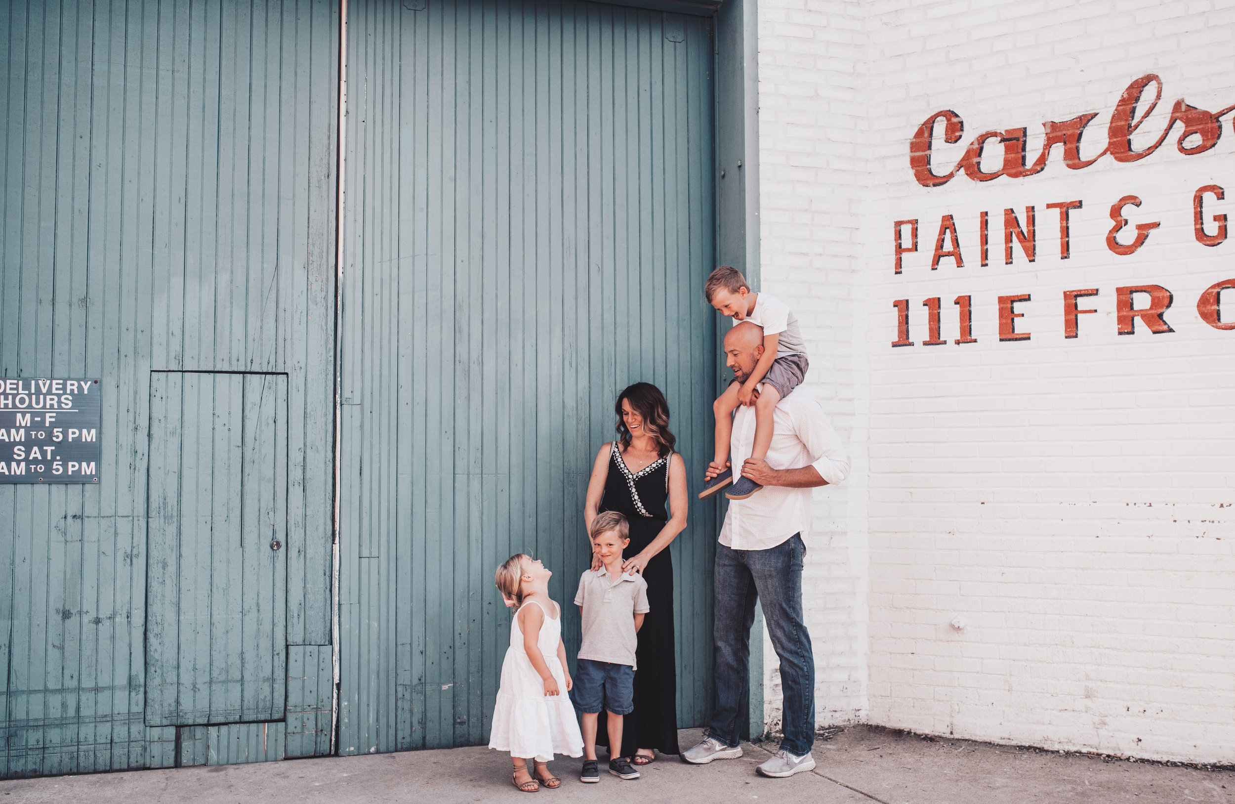 Downtown Wheaton Summer Family Session