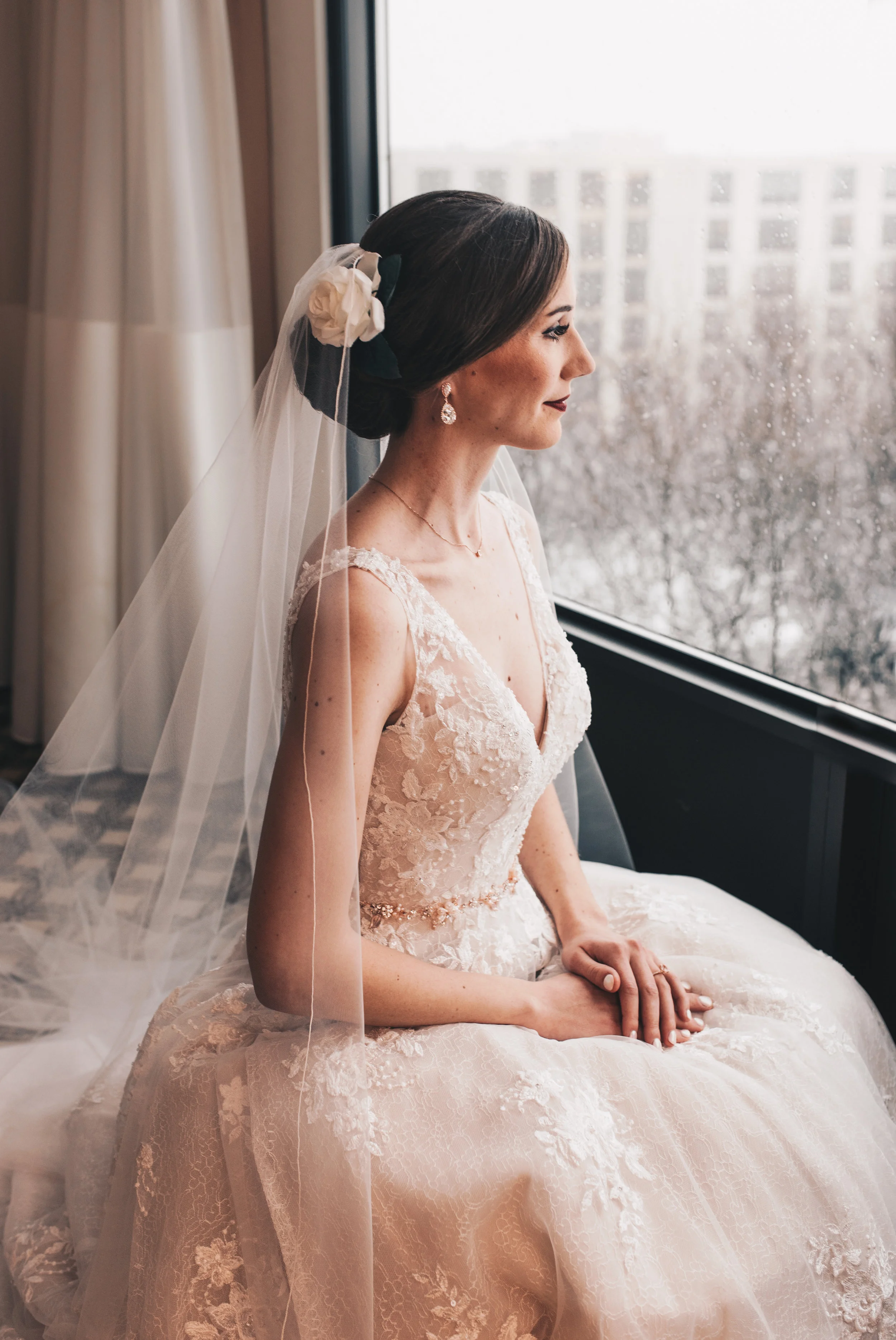 Winter Wedding, Chicago Winter Wedding, Chicago Wedding Photographer, Illinois Wedding, Illinois Wedding Photographer, Classy Modern Wedding, Wedding Getting Ready Photos