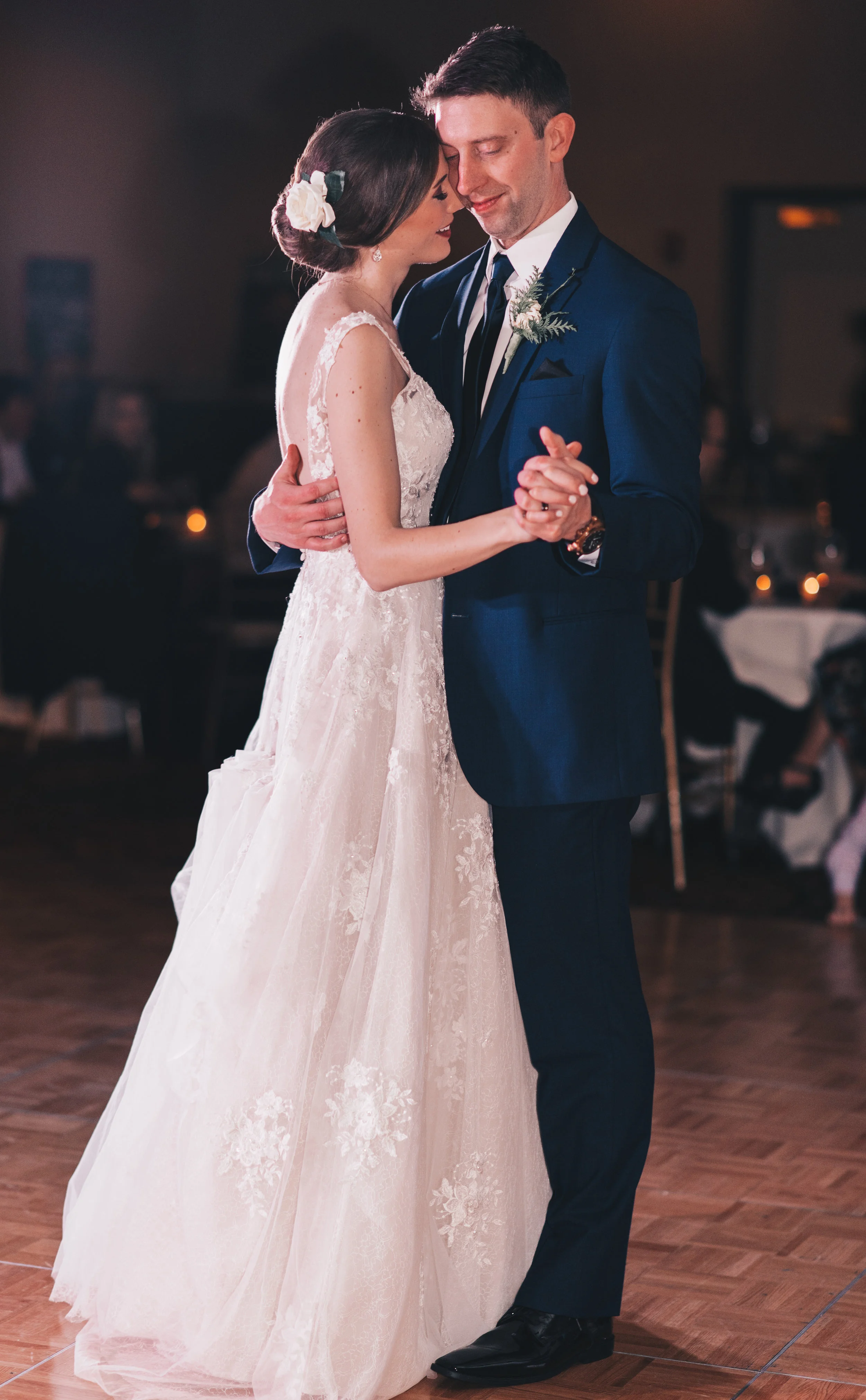 Winter Wedding, Chicago Winter Wedding, Chicago Wedding Photographer, Illinois Wedding, Illinois Wedding Photographer, Classy Modern Wedding, Reception Photos, First Dance Photos