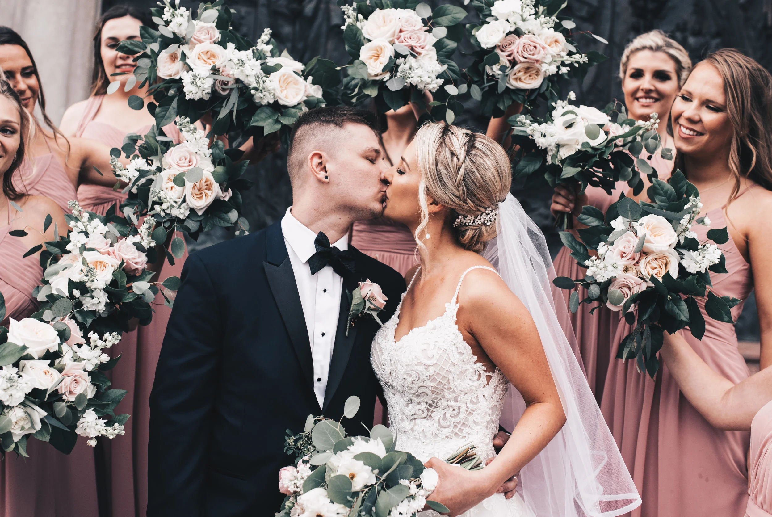 Chicago Wedding Photographer, City Wedding, Bride and Groom Photos, Illinois Wedding, Midwest Wedding, Union Station Wedding Photos