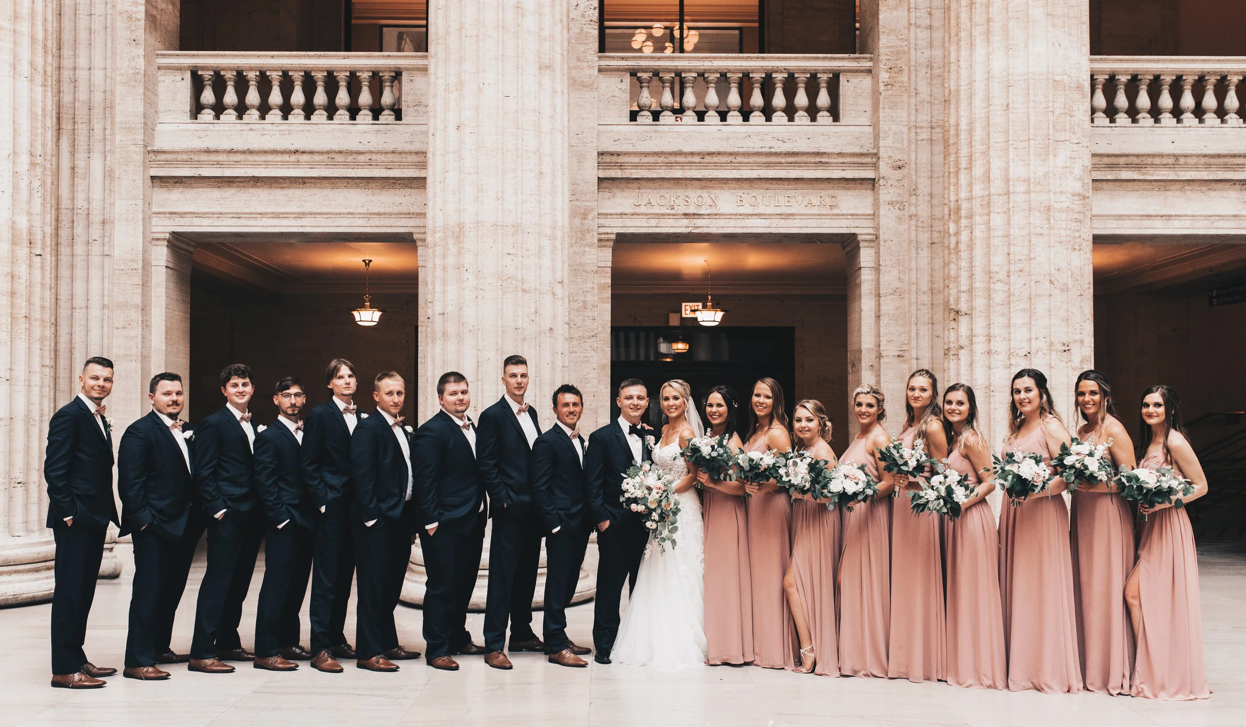 Chicago Wedding Photographer, City Wedding, Bride and Groom Photos, Illinois Wedding, Midwest Wedding, Union Station Wedding Photos