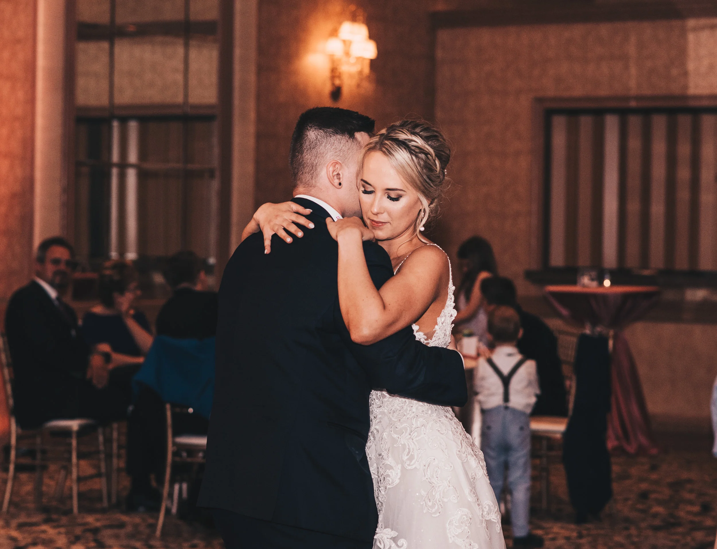 Chicago Wedding Photographer, City Wedding, Bride and Groom Photos, Illinois Wedding, Midwest Wedding, Union Station Wedding Photos