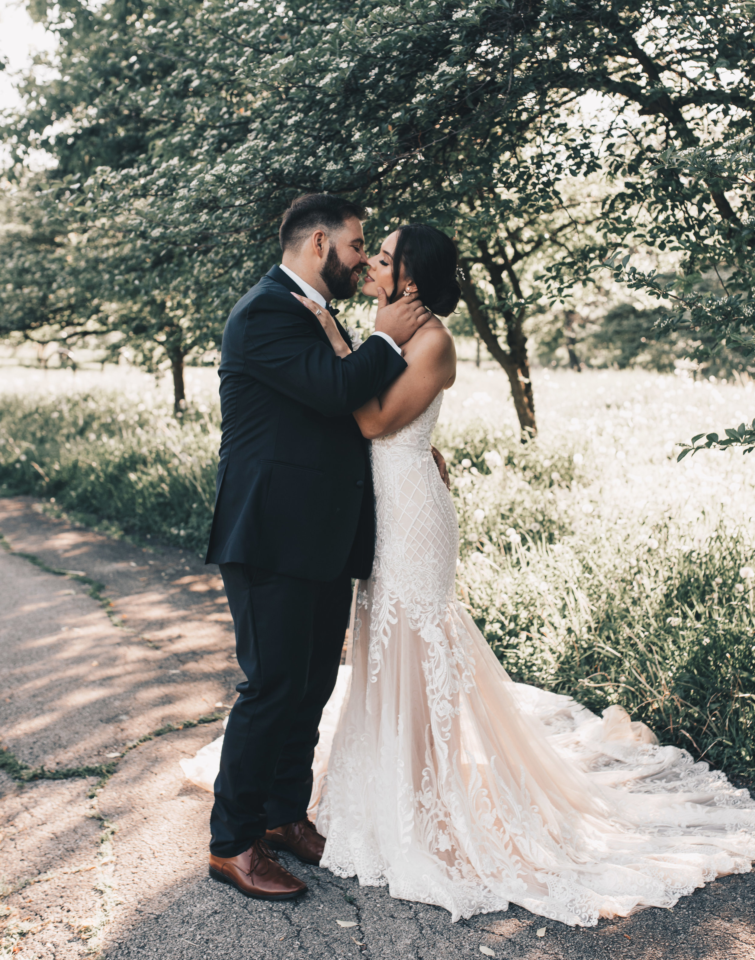 Bride and Groom Photos, Bridal Photos, Wedding Photos, Outdoor Wedding Photos, Outdoor Elopement Photos, Nature Wedding Photos, Midwest Wedding Photographer, Illinois Wedding Photographer