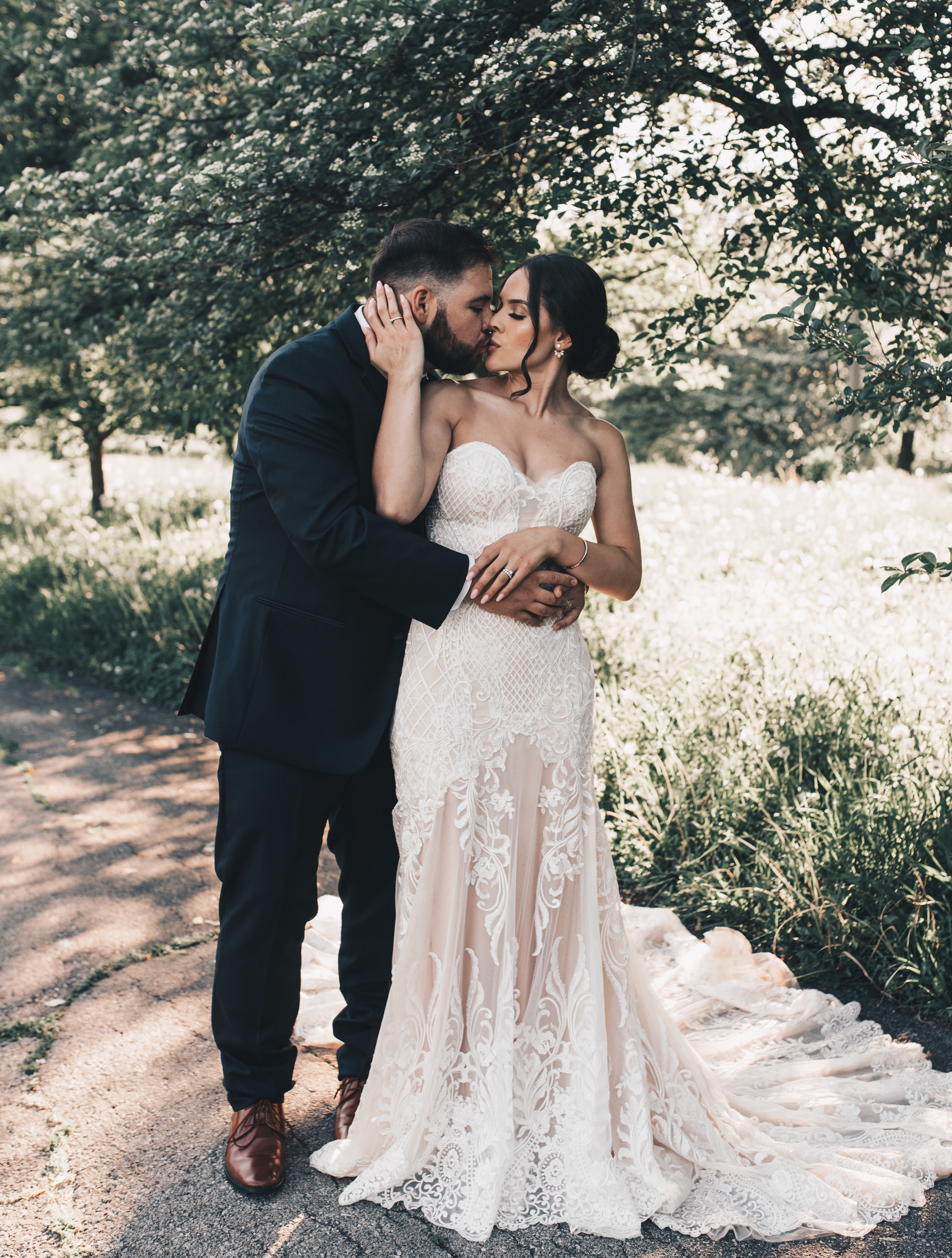 Bride and Groom Photos, Bridal Photos, Wedding Photos, Outdoor Wedding Photos, Outdoor Elopement Photos, Nature Wedding Photos, Midwest Wedding Photographer, Illinois Wedding Photographer