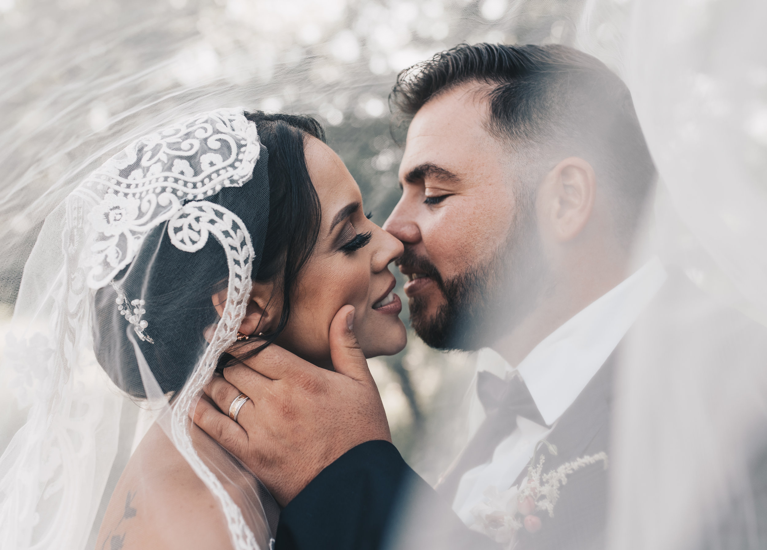 Bride and Groom Photos, Bridal Photos, Wedding Photos, Outdoor Wedding Photos, Outdoor Elopement Photos, Nature Wedding Photos, Midwest Wedding Photographer, Illinois Wedding Photographer