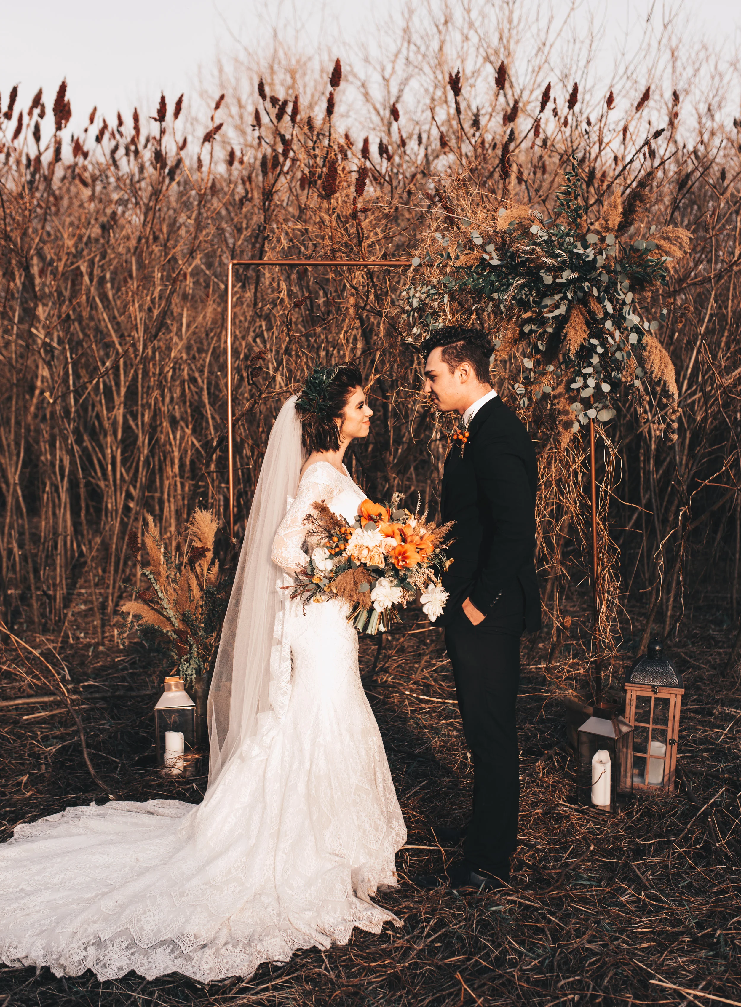 Wedding photography, elopement, adventurous elopement, boho bride, outdoor vow renewal, boho elopement picnic, outdoor wedding, midwest elopement, elopement pictures