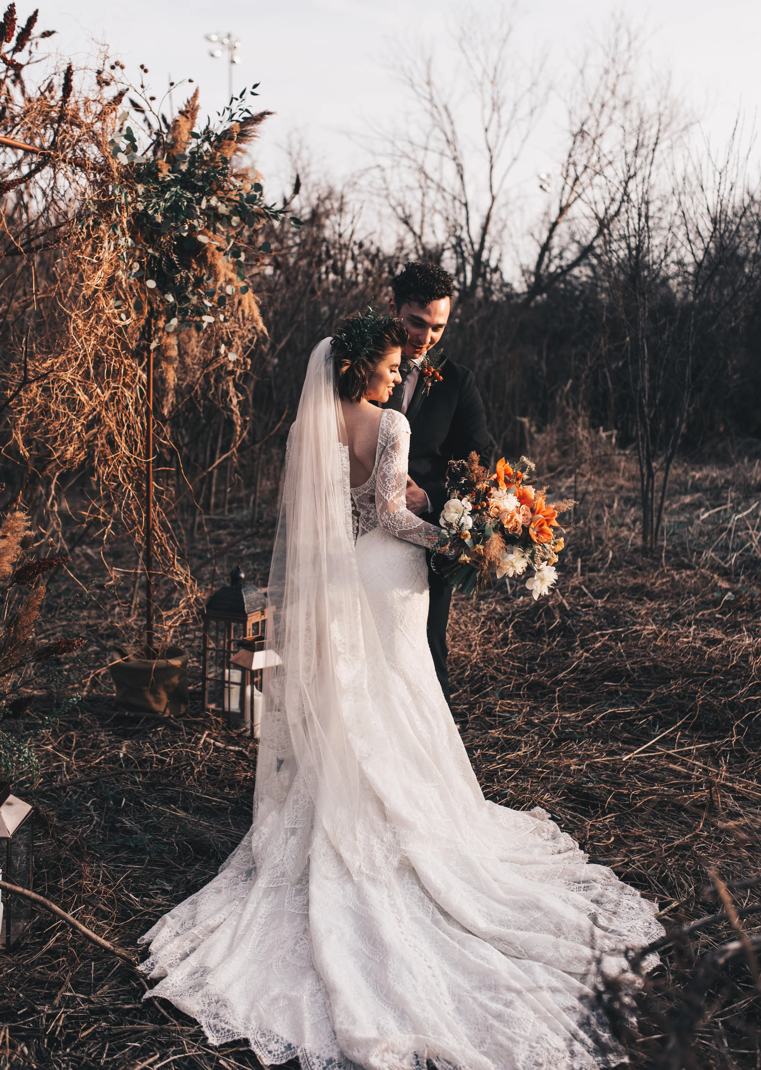Wedding photography, elopement, adventurous elopement, boho bride, outdoor vow renewal, boho elopement picnic, outdoor wedding, midwest elopement, elopement pictures