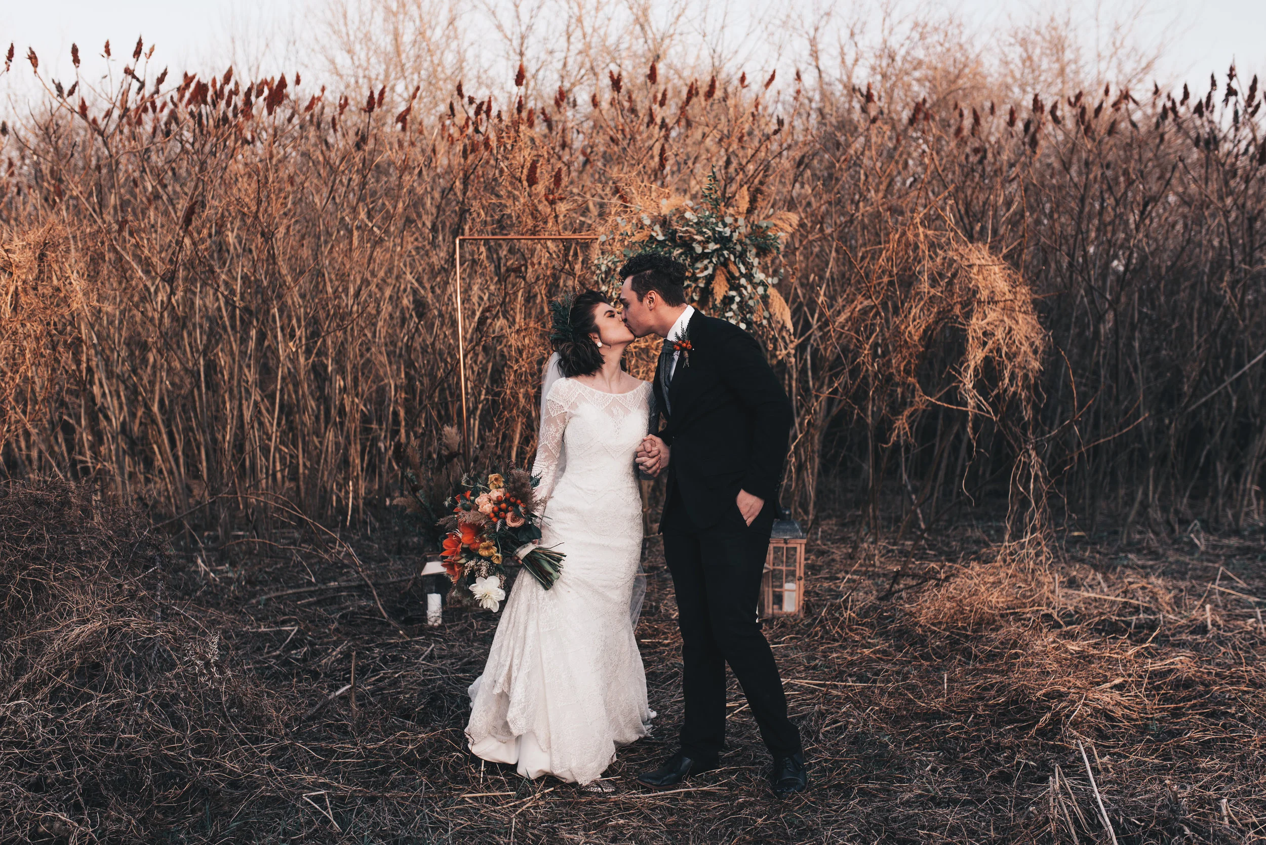 Wedding photography, elopement, adventurous elopement, boho bride, outdoor vow renewal, boho elopement picnic, outdoor wedding, midwest elopement, elopement pictures