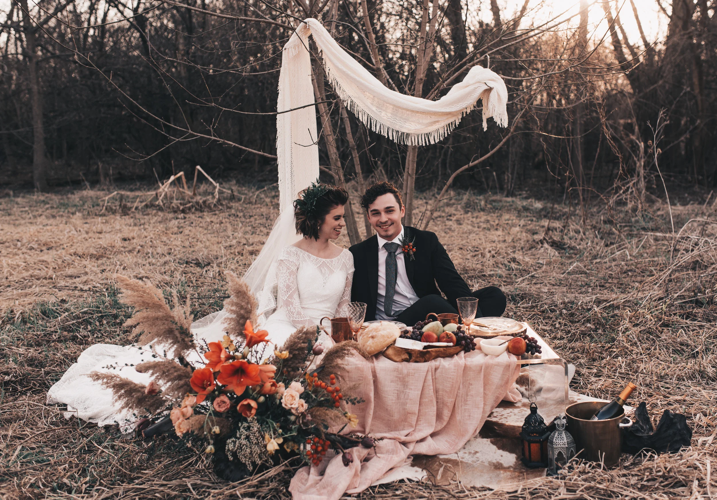 Wedding photography, elopement, adventurous elopement, boho bride, outdoor vow renewal, boho elopement picnic, outdoor wedding, midwest elopement, elopement pictures