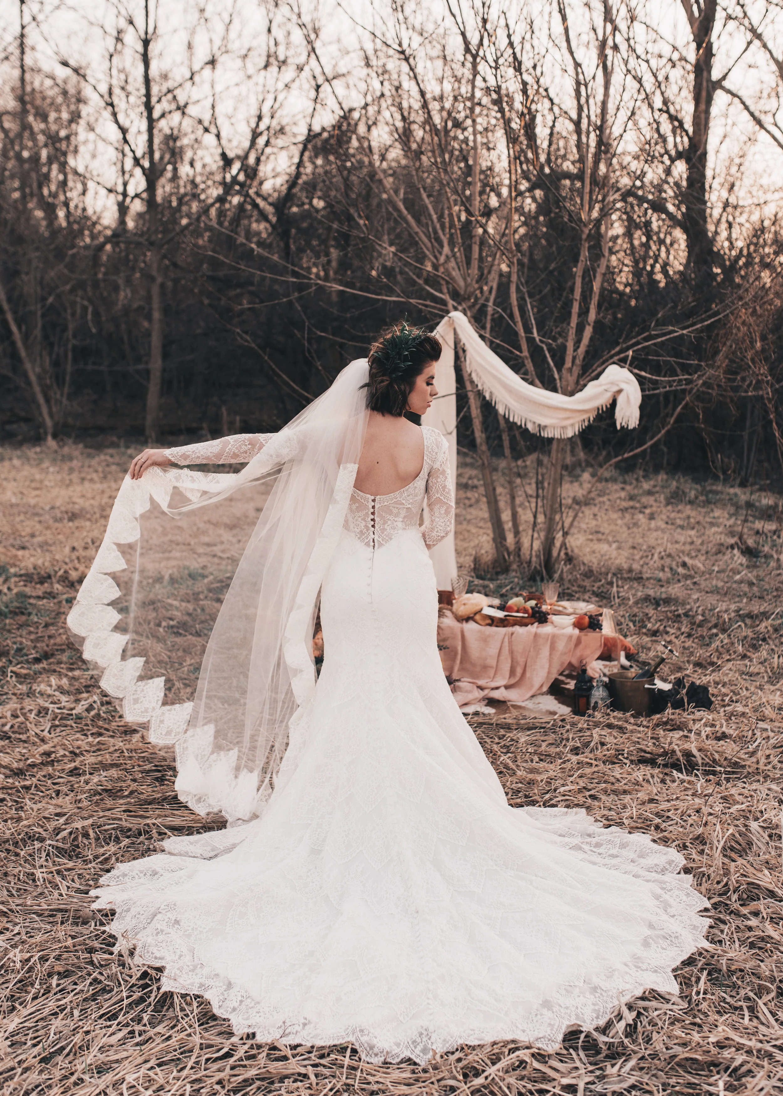 Wedding photography, elopement, adventurous elopement, boho bride, outdoor vow renewal, boho elopement picnic, outdoor wedding, midwest elopement, elopement pictures
