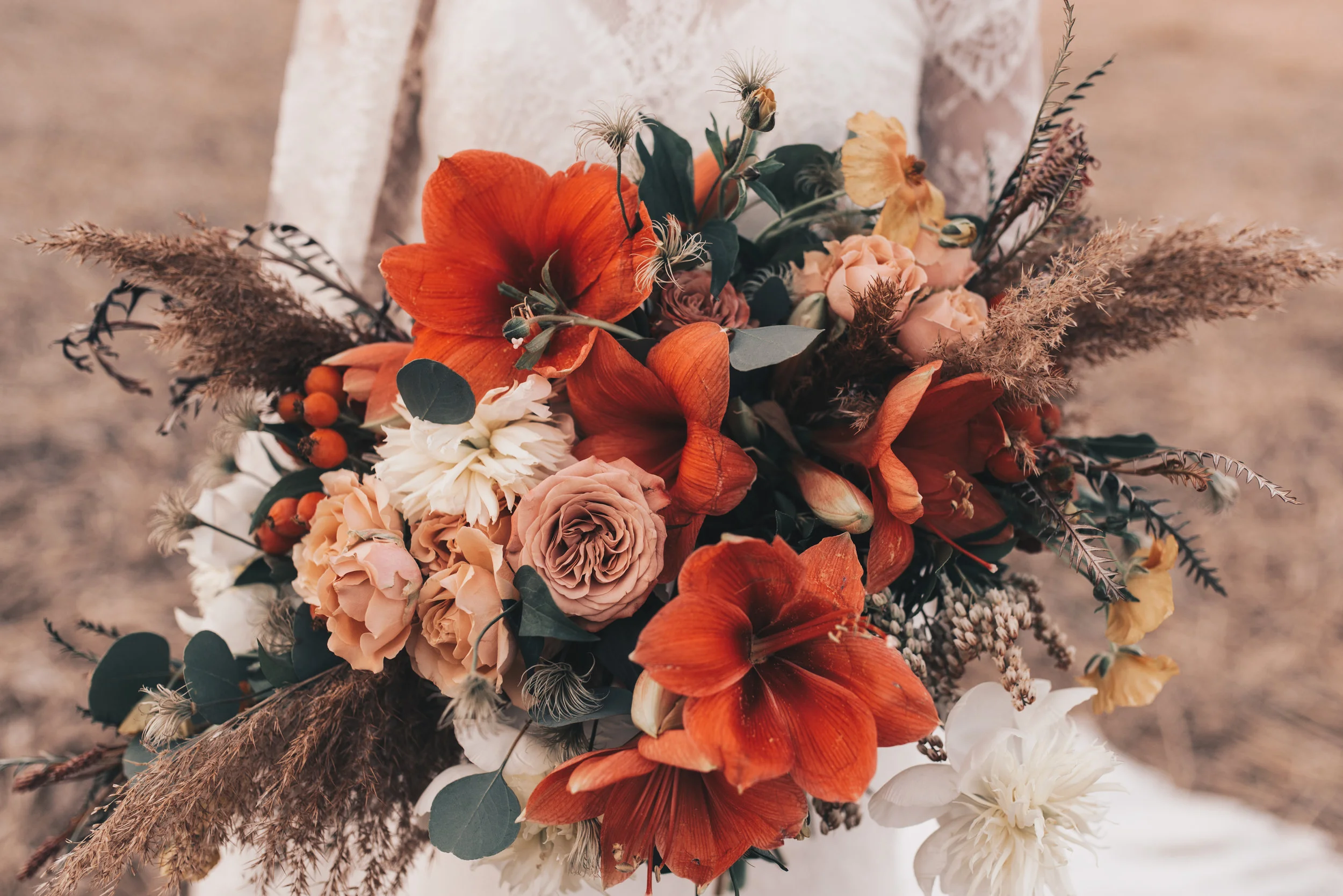 Wedding photography, elopement, adventurous elopement, boho bride, outdoor vow renewal, boho elopement picnic, outdoor wedding, midwest elopement, elopement pictures