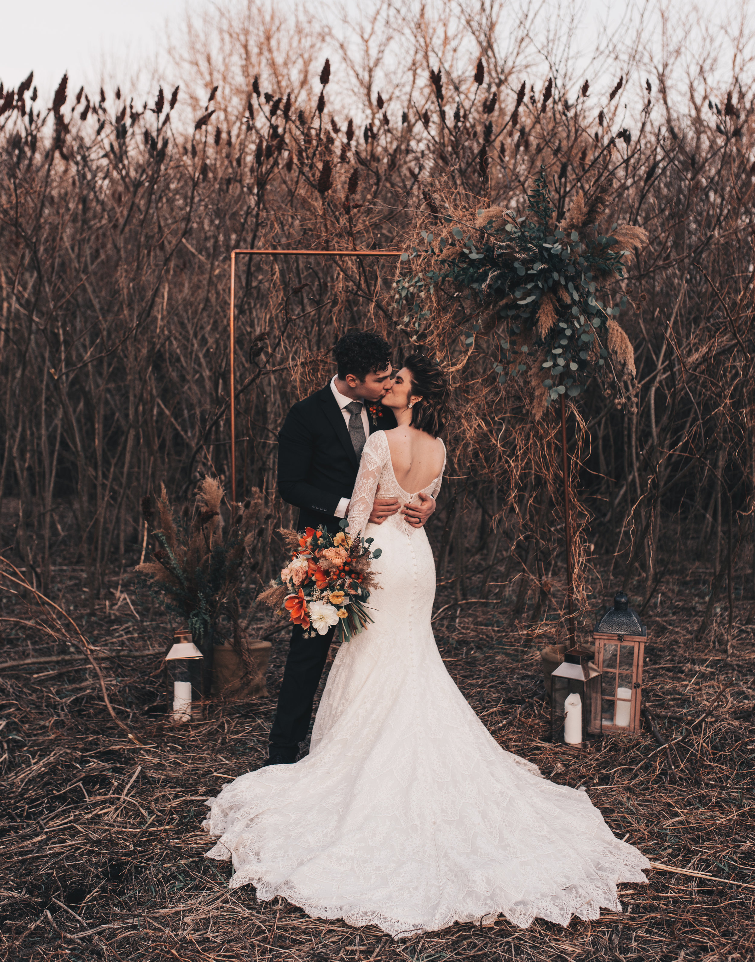 Emily &amp; Daniel //  Rustic Midwest Elopement &amp; Cozy Picnic // Intimate Elopement 