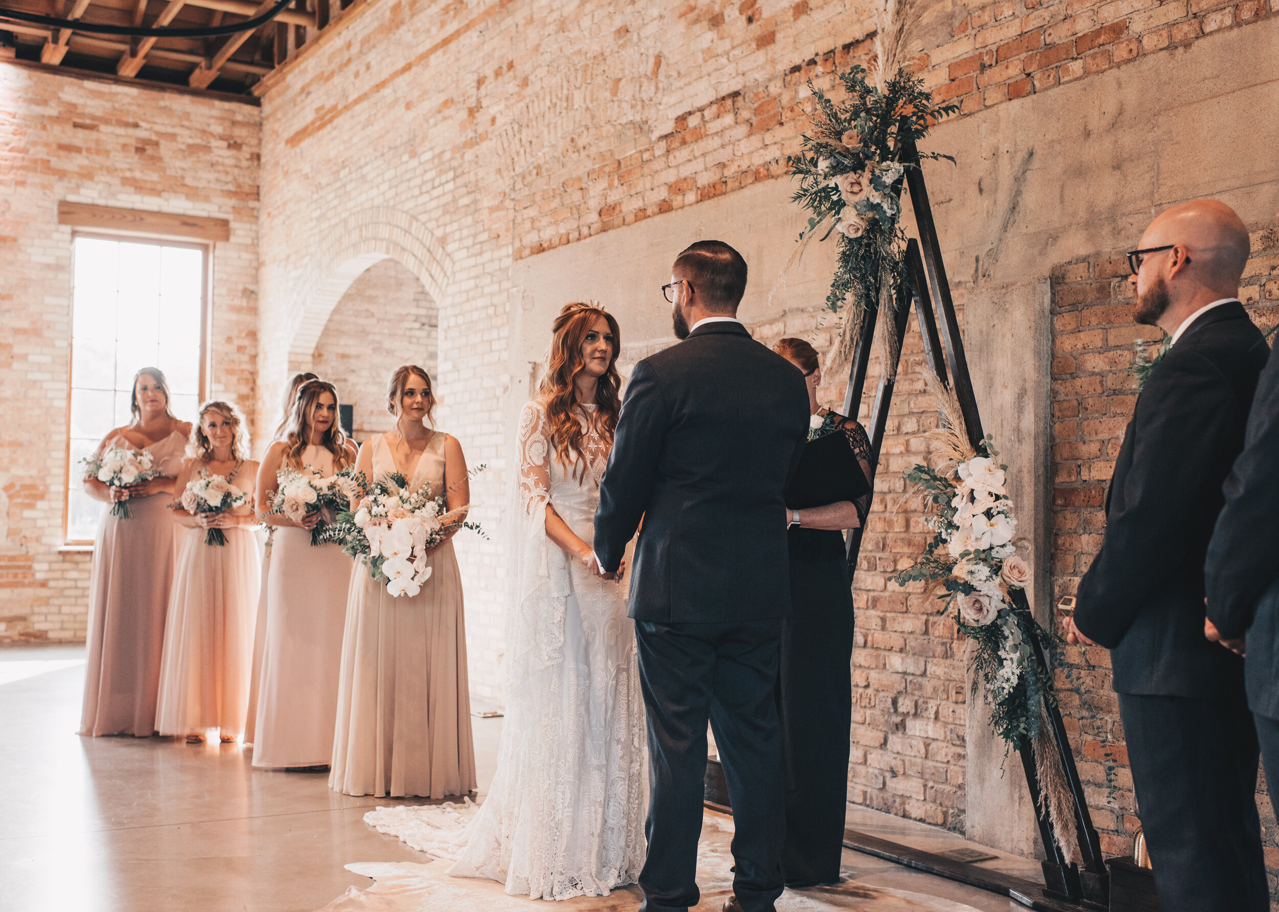 Modern Industrial Wedding, The Brix on the Fox, The BRIX, Chicago Industrial Wedding, Modern Midwest Wedding, The Brix on the Fox Wedding, The BRIX Wedding