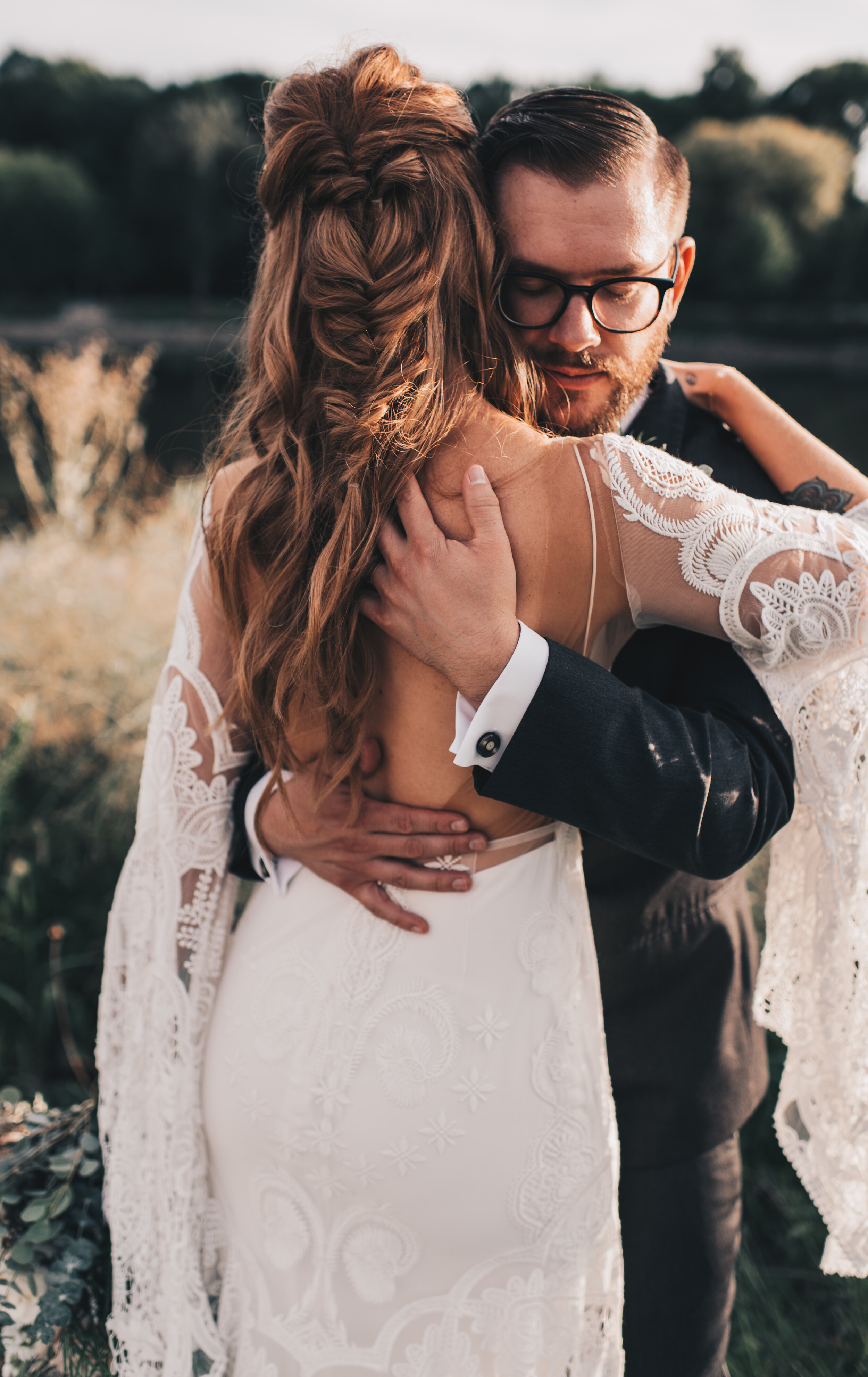 Modern Industrial Wedding, The Brix on the Fox, The BRIX, Chicago Industrial Wedding, Modern Midwest Wedding, The Brix on the Fox Wedding, The BRIX Wedding, Outdoor Boho Bride and Groom Photos