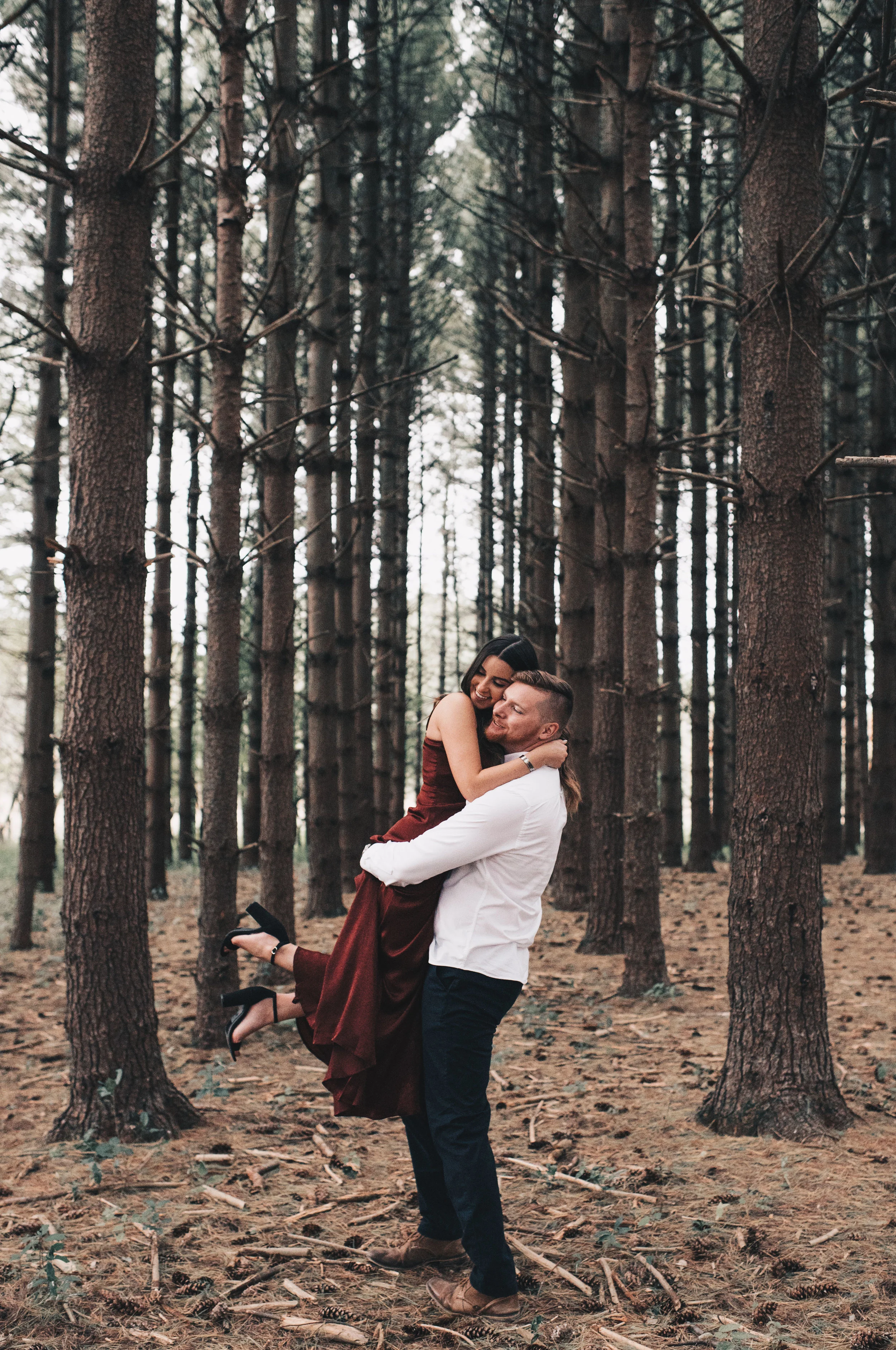 Fall Forest Engagement Session // Chicago, IL // Sean &amp; Amanda