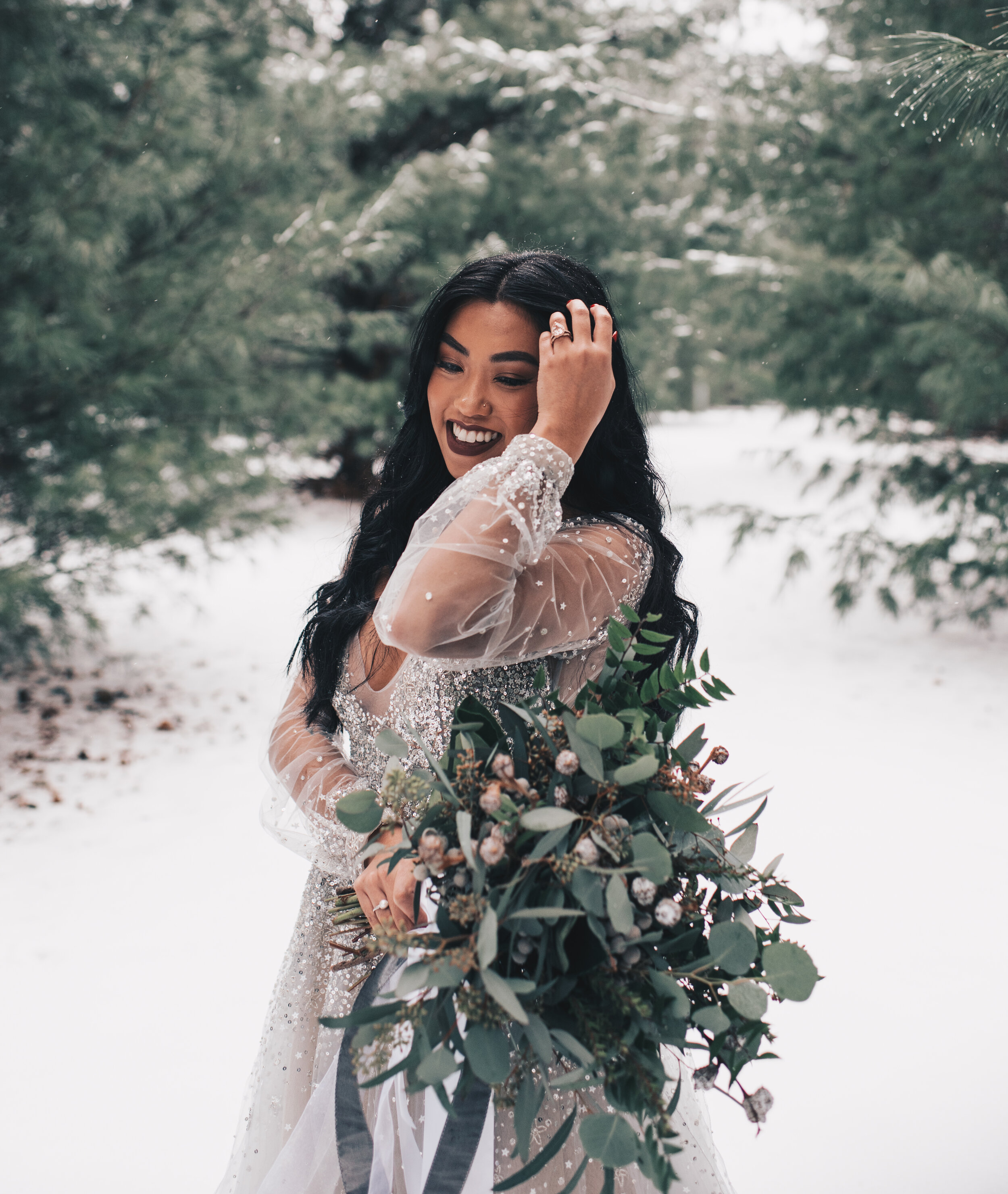 Winter Bridals, Winter Wedding, Bride and Groom Winter Wedding Photos, Adventure Winter Wedding, Winter Wedding Photos, Adventure Winter Elopement, Winter Elopement, Dreamy Winter Wedding