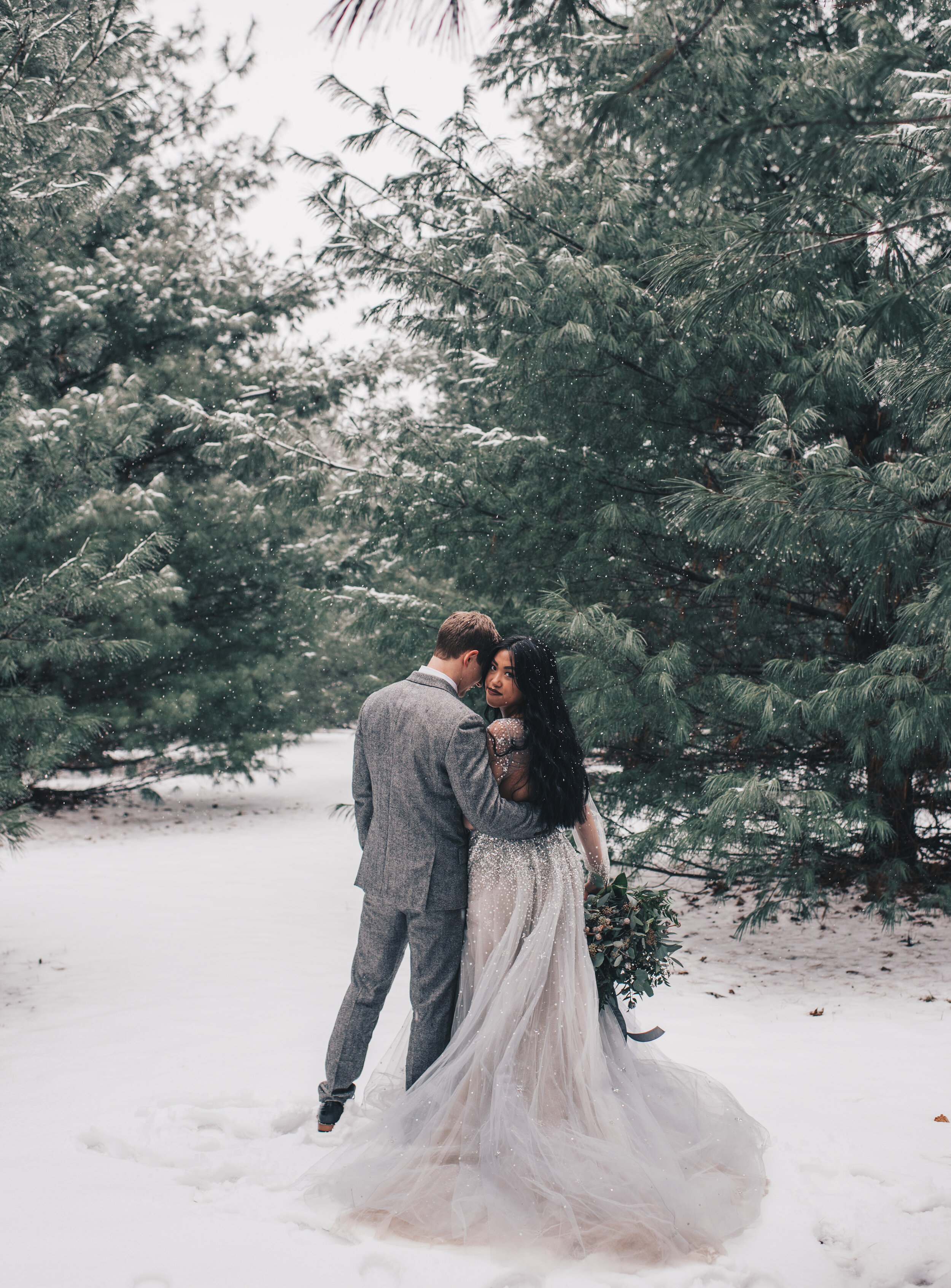 Winter Bridals, Winter Wedding, Bride and Groom Winter Wedding Photos, Adventure Winter Wedding, Winter Wedding Photos, Adventure Winter Elopement, Winter Elopement, Dreamy Winter Wedding