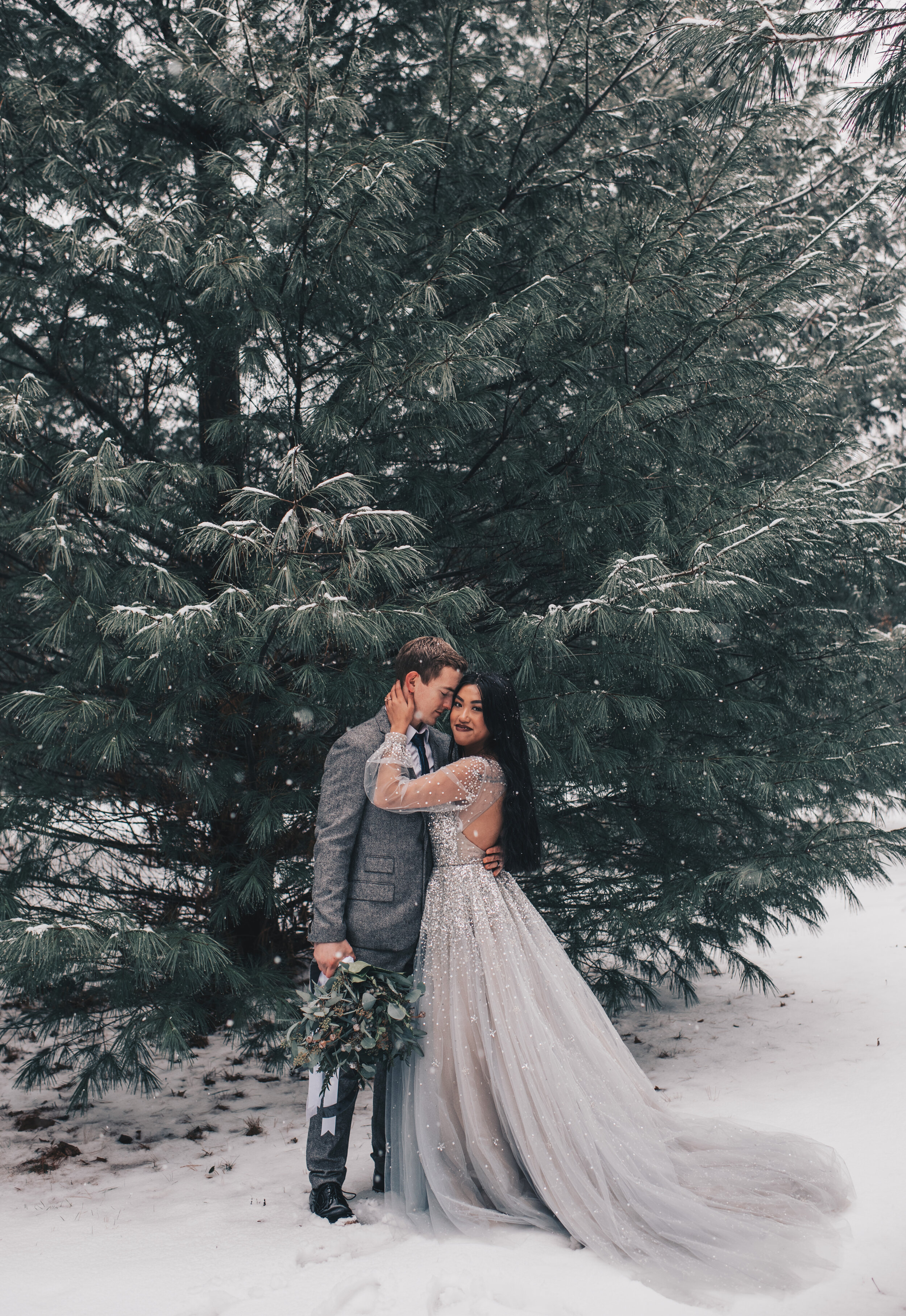 Winter Bridals, Winter Wedding, Bride and Groom Winter Wedding Photos, Adventure Winter Wedding, Winter Wedding Photos, Adventure Winter Elopement, Winter Elopement, Dreamy Winter Wedding