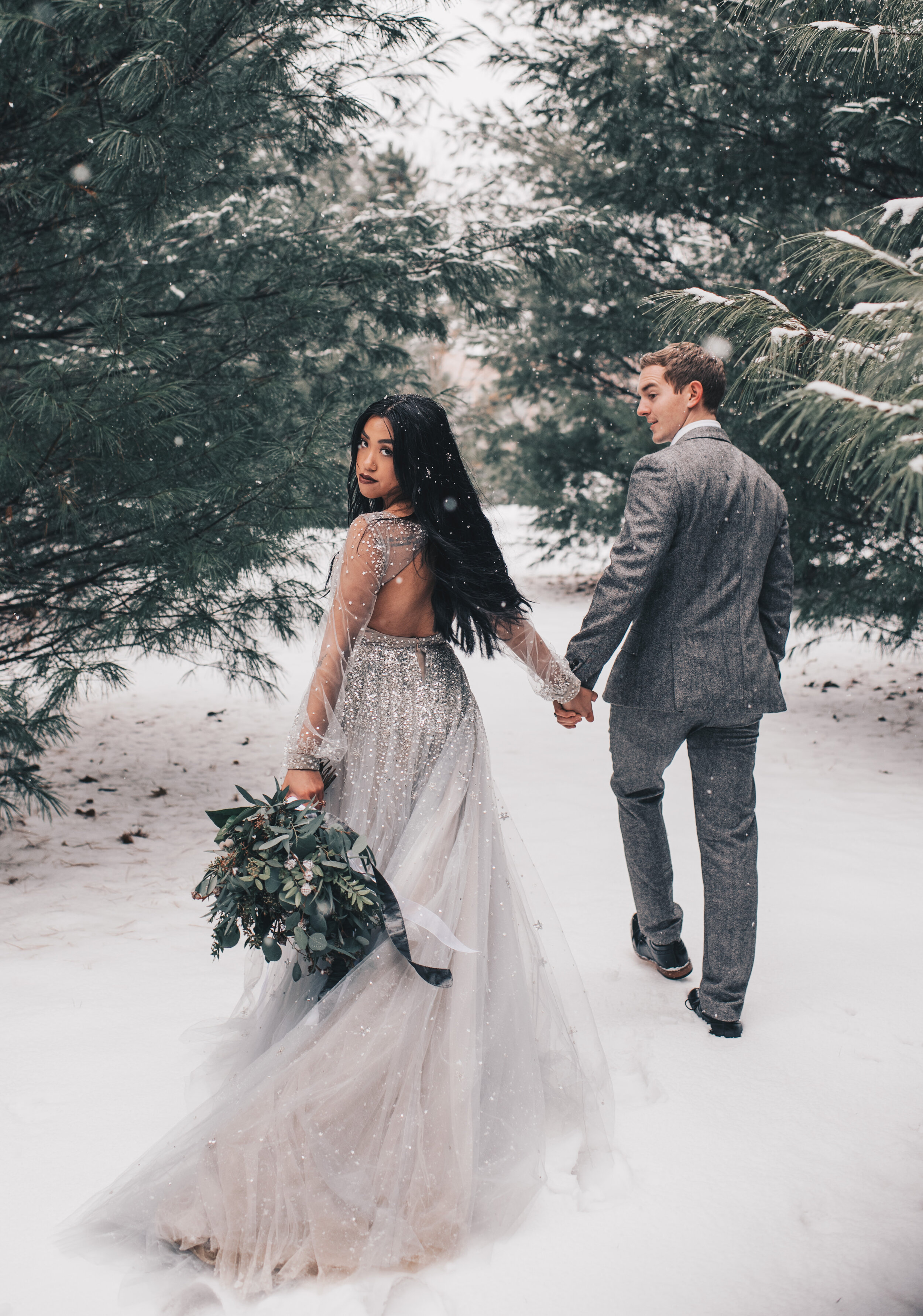 Winter Bridals, Winter Wedding, Bride and Groom Winter Wedding Photos, Adventure Winter Wedding, Winter Wedding Photos, Adventure Winter Elopement, Winter Elopement, Dreamy Winter Wedding