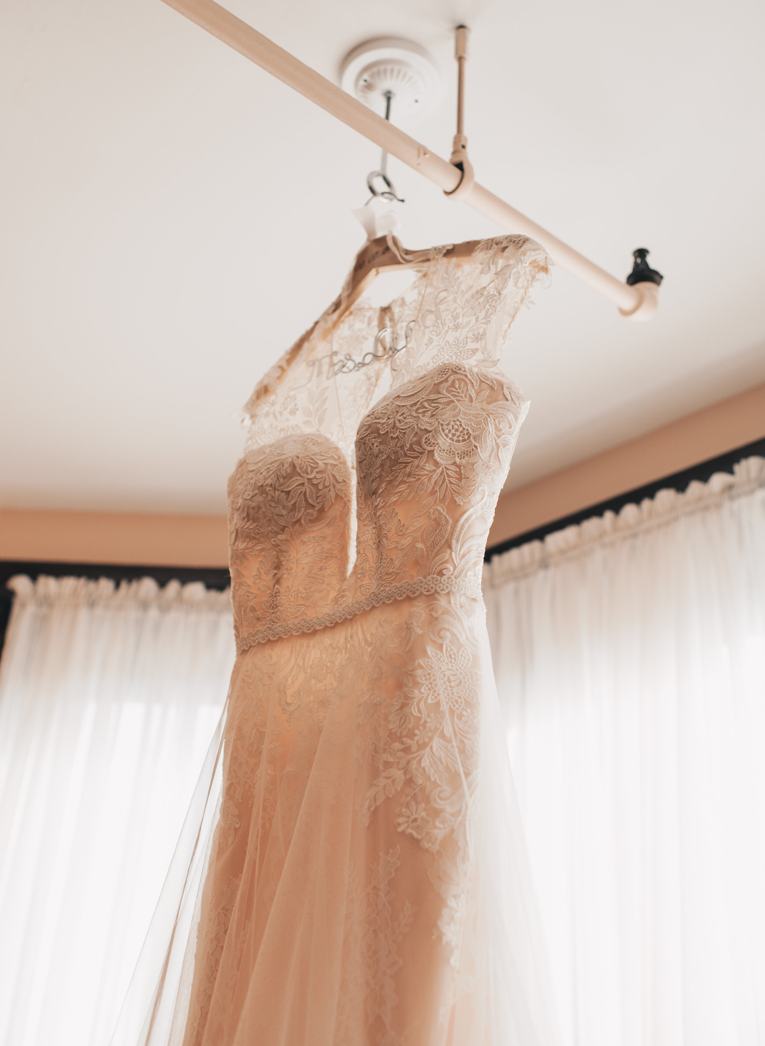 Wedding Dress, Bri'Zan Couture, Winter Wedding Dress, Chicago Wedding, Indoor Wedding Venue