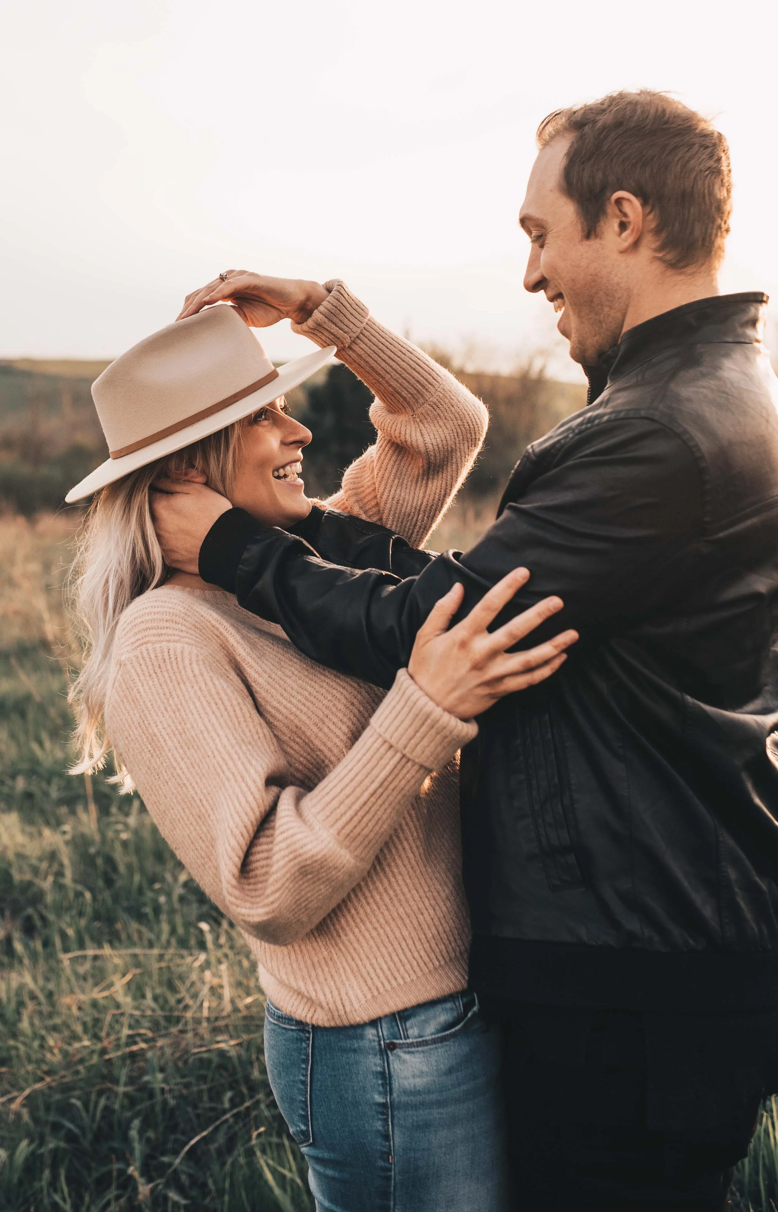 Northern Illinois Spring Sunset Couples Session //  Evanston, IL // Nate &amp; Samantha