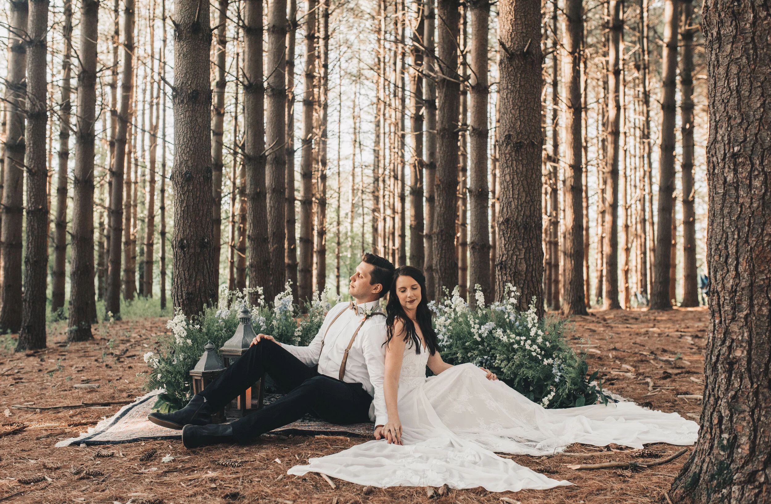 Midwest Woodsy Forest Elopement // Illinois Elopement Photographer // Matti &amp; Shelby 