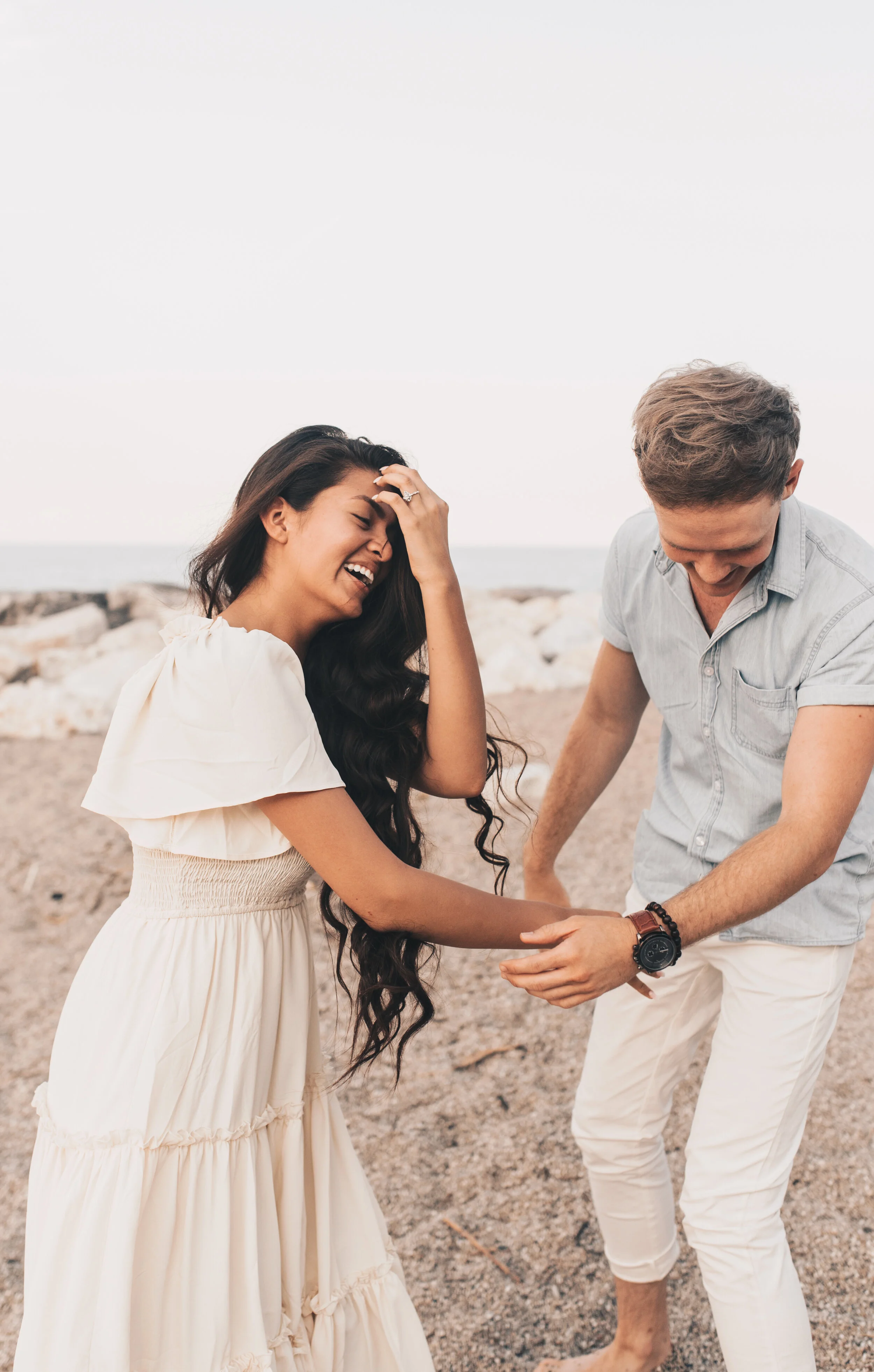 Lake Michigan Beach Engagement Session // Northern Illinois // Jay &amp; Lidia