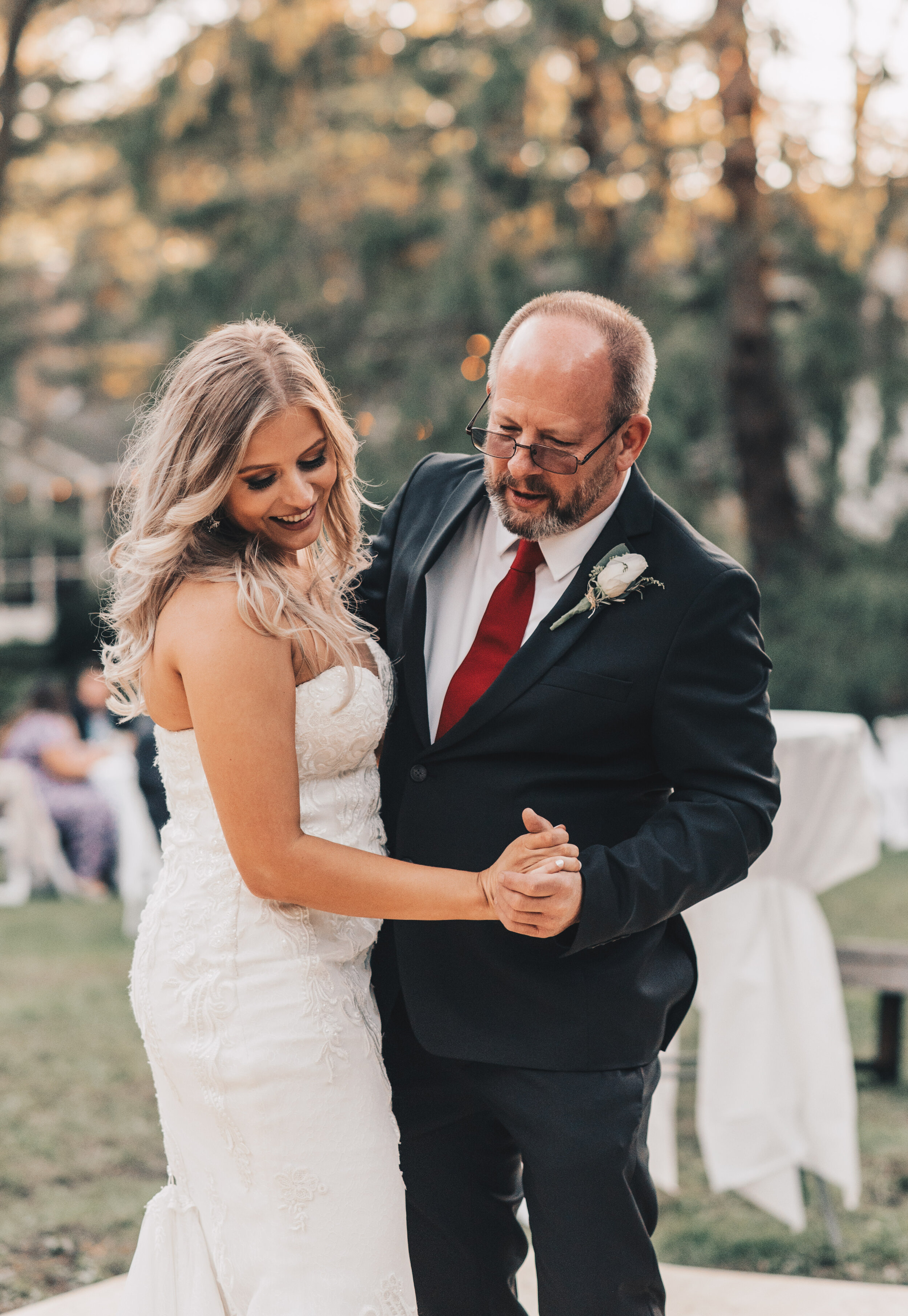 Midwest Backyard Wedding, Intimate Wedding, Outdoor Wedding, Illinois Backyard Wedding, Illinois Intimate Wedding, Bride &amp; Groom Photos 