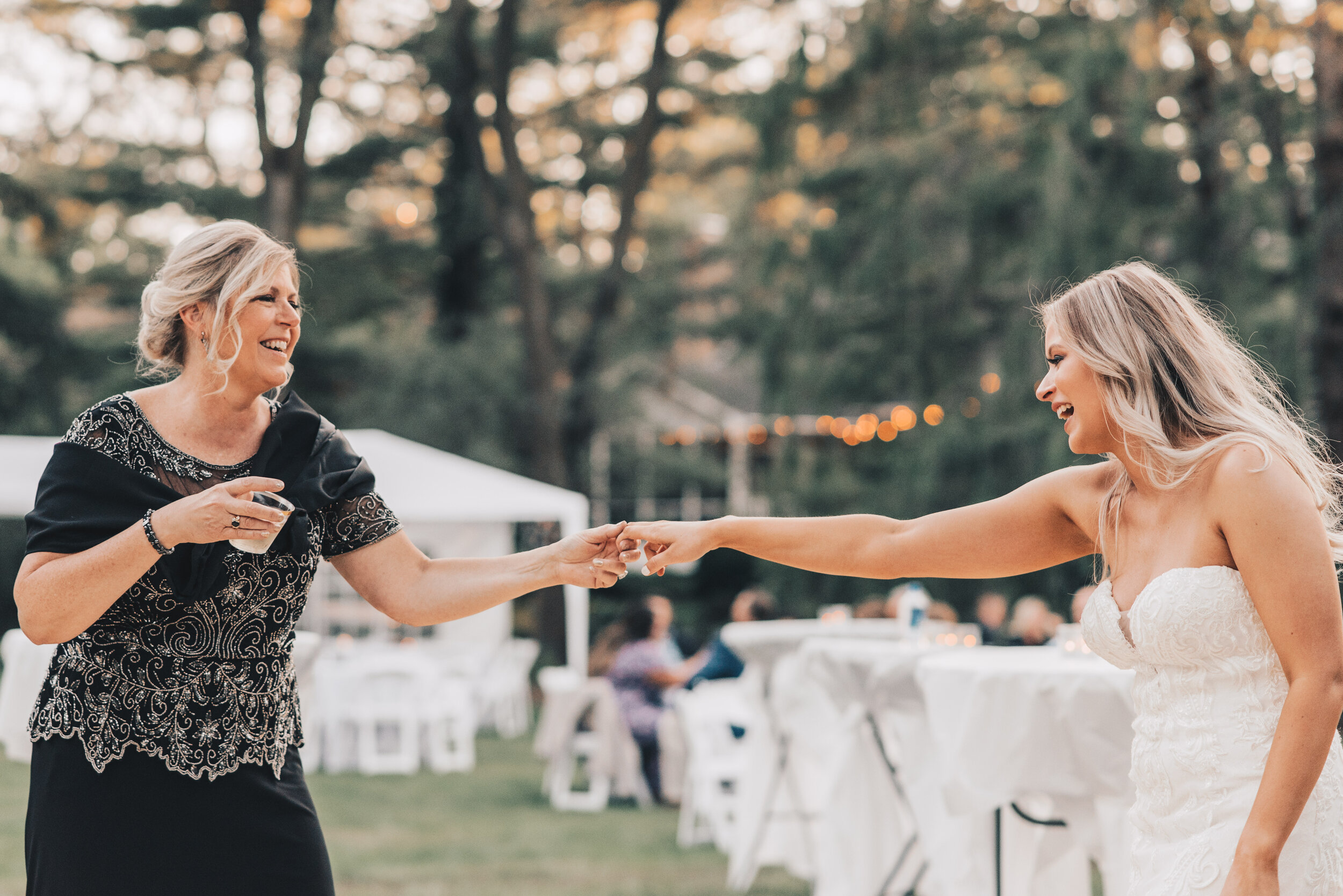 Midwest Backyard Wedding, Intimate Wedding, Outdoor Wedding, Illinois Backyard Wedding, Illinois Intimate Wedding, Bride &amp; Groom Photos 