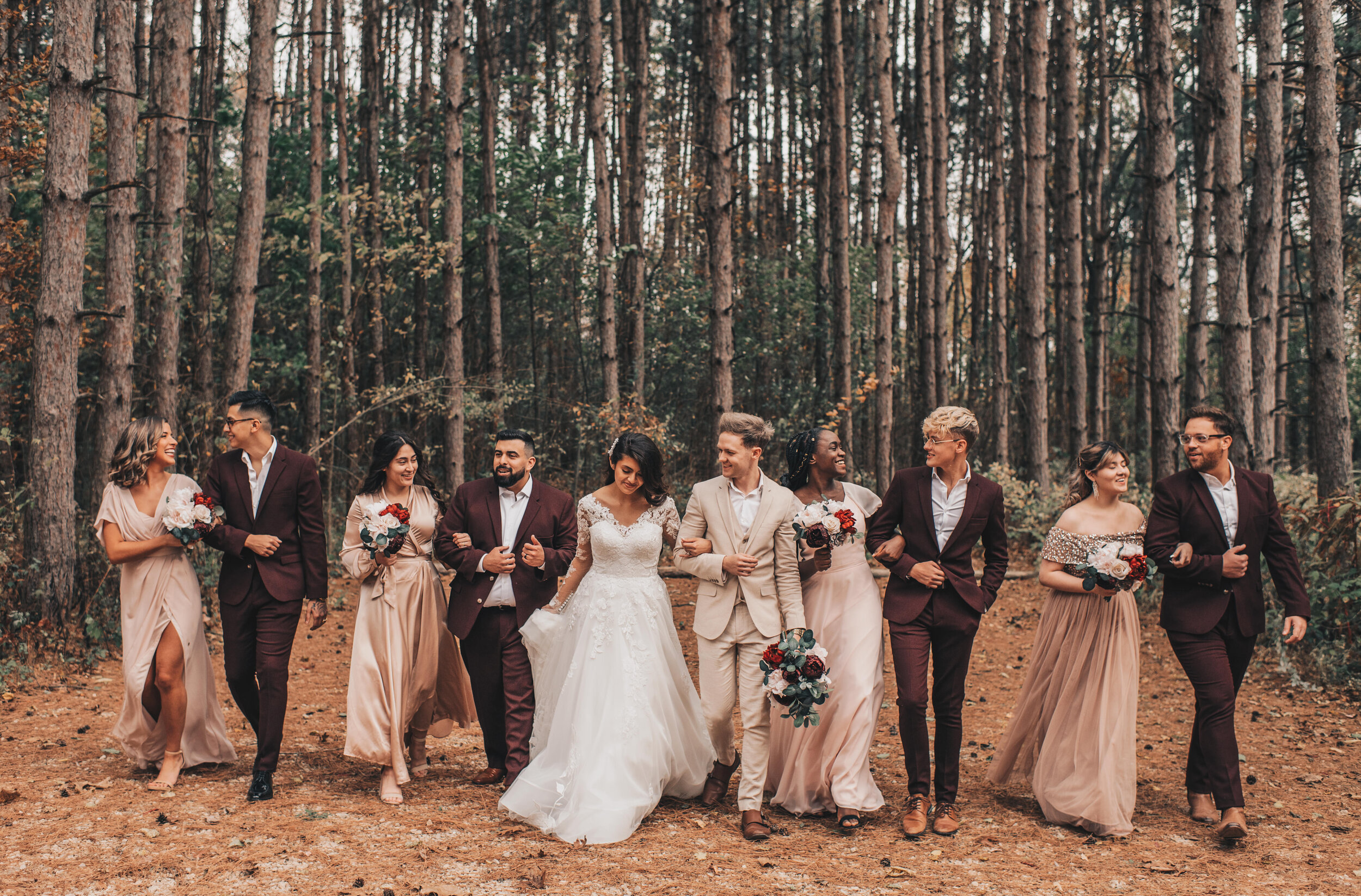 Wisconsin Wedding, Midwest Airbnb Wedding, Adventurous Airbnb Wedding, Outdoor Fall Modern Rustic Wedding, Wisconsin Photographer, Wisconsin Wedding Venue, Forest Pine Trees Bridal Party Photos