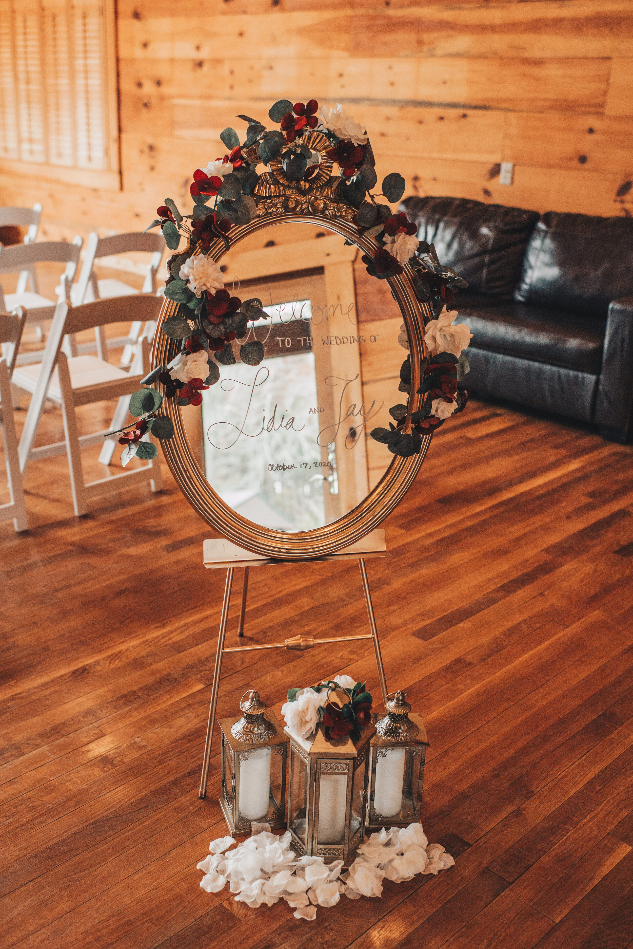 Wisconsin Wedding, Midwest Airbnb Wedding, Adventurous Airbnb Wedding, Outdoor Fall Modern Rustic Wedding, Wisconsin Photographer, Wisconsin Wedding Venue, Ceremony Details