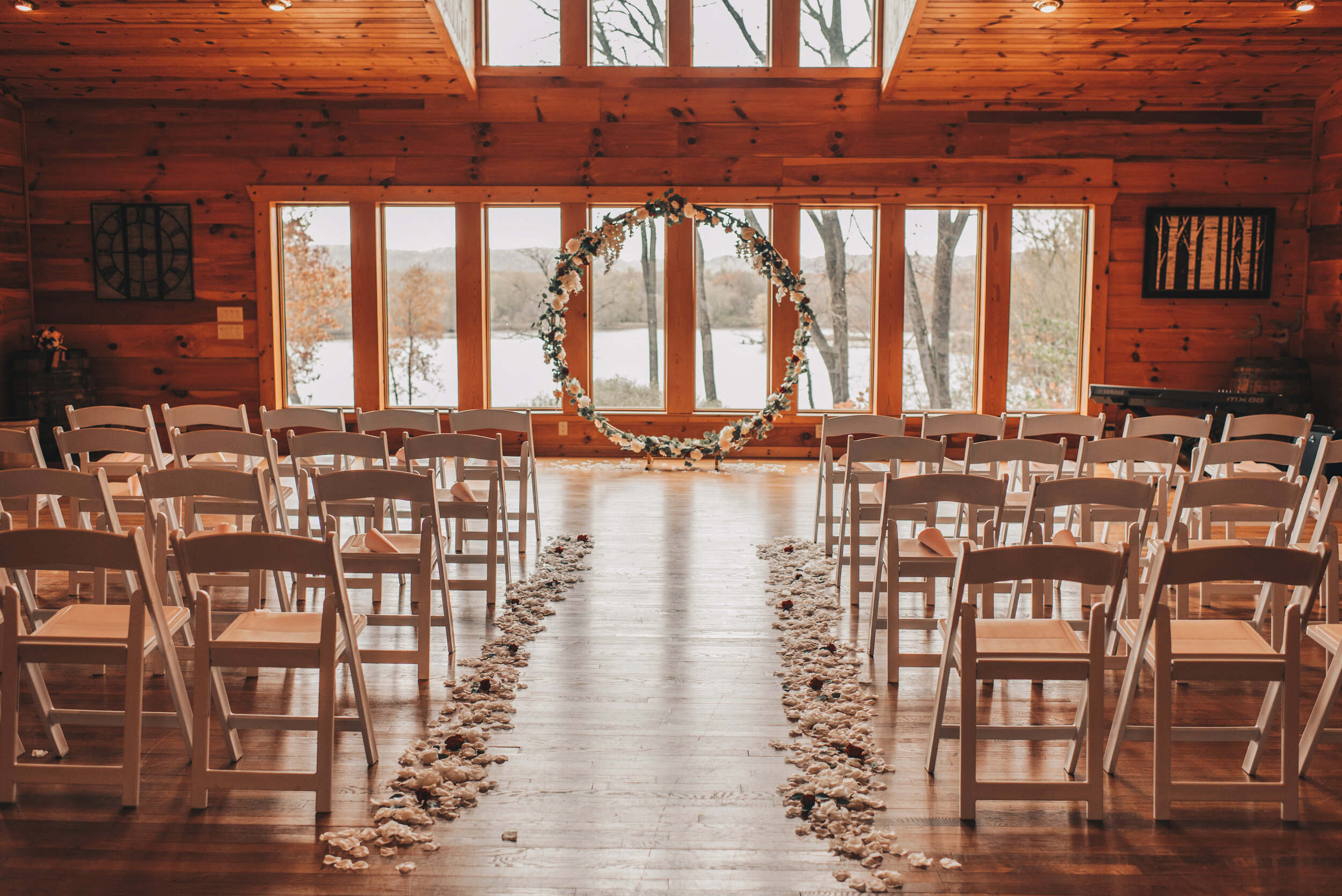 Wisconsin Wedding, Midwest Airbnb Wedding, Adventurous Airbnb Wedding, Outdoor Fall Modern Rustic Wedding, Wisconsin Photographer, Wisconsin Wedding Venue, Ceremony Details