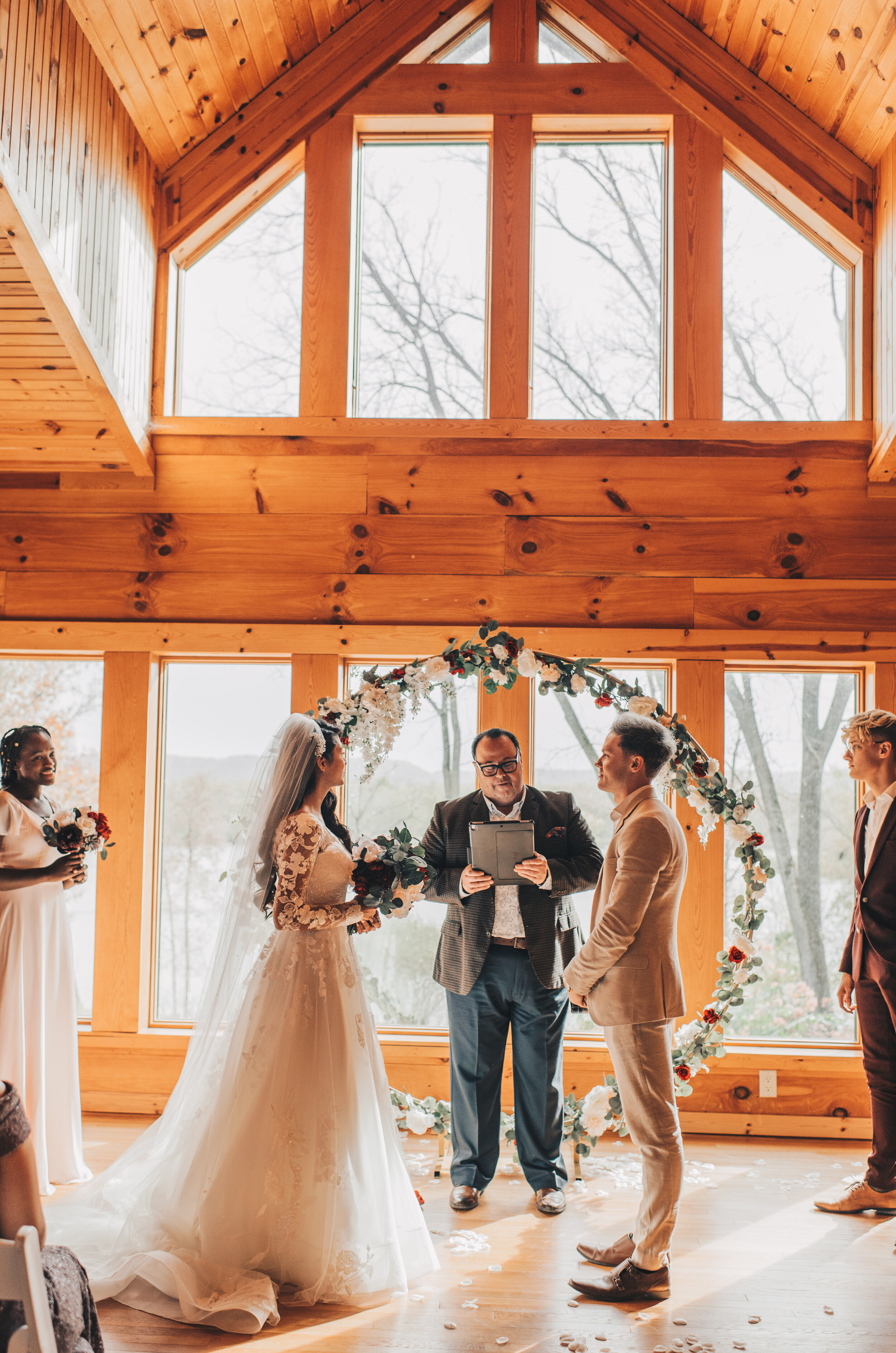 Wisconsin Wedding, Midwest Airbnb Wedding, Adventurous Airbnb Wedding, Outdoor Fall Modern Rustic Wedding, Wisconsin Photographer, Wisconsin Wedding Venue, Ceremony