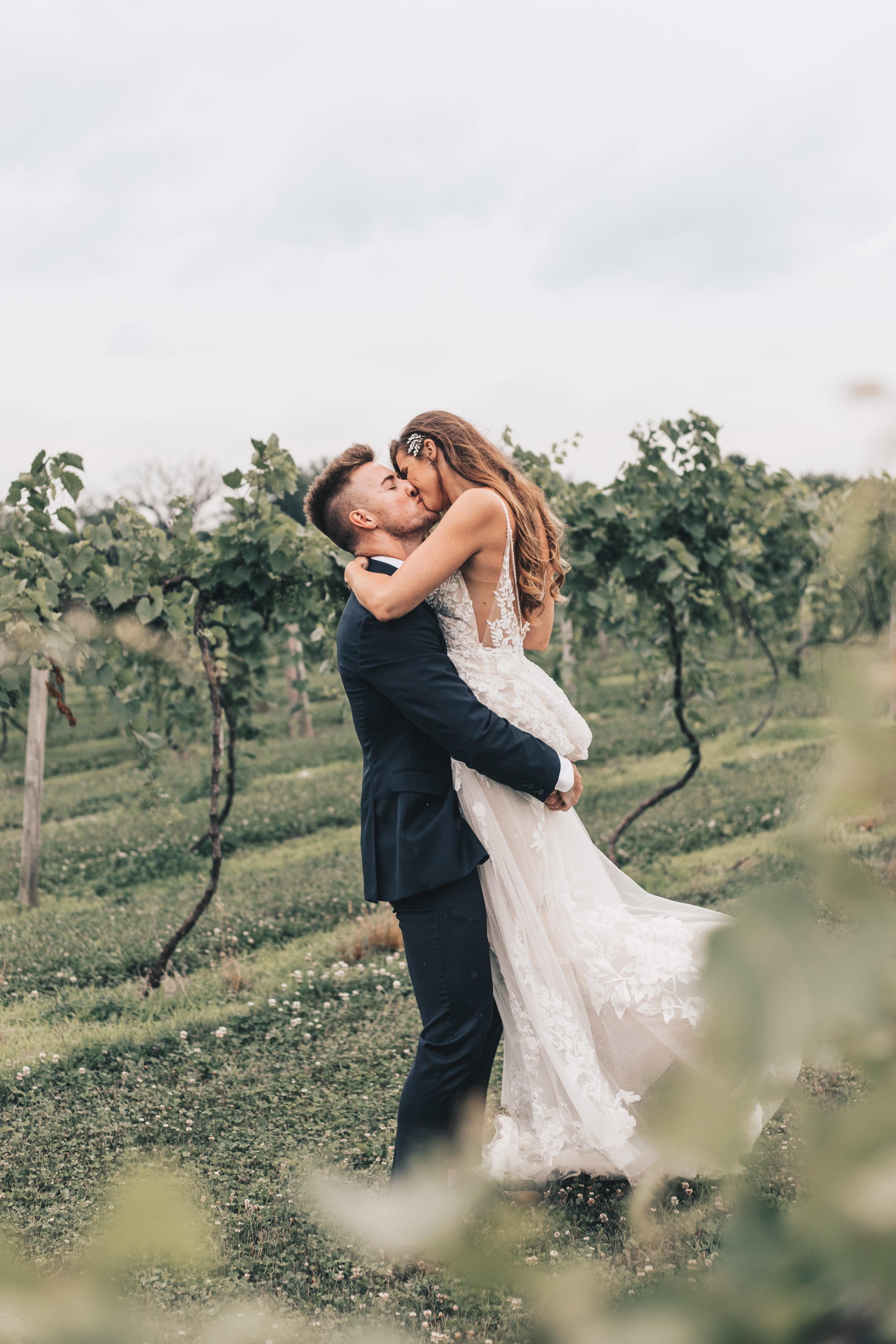 Illinois Wedding, Illinois Wedding Photographer, Northern Illinois Wedding, Providence Vineyard Wedding, Chicago Wedding, Bride &amp; Groom Photos