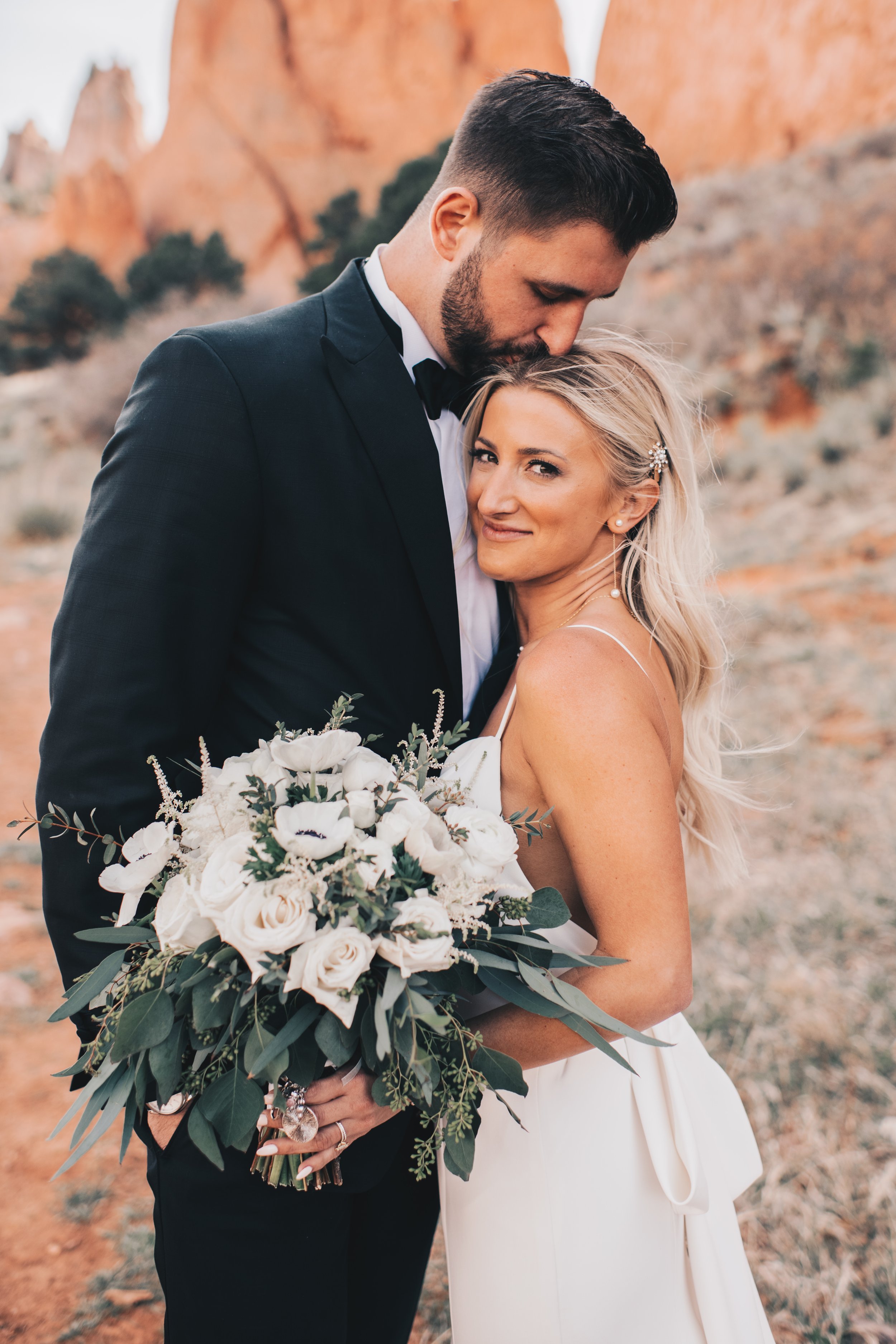 Mountain Wedding, Garden of the Gods Wedding, Colorado Wedding, Colorado Elopement, Illinois Photographer, Colorado Springs Wedding